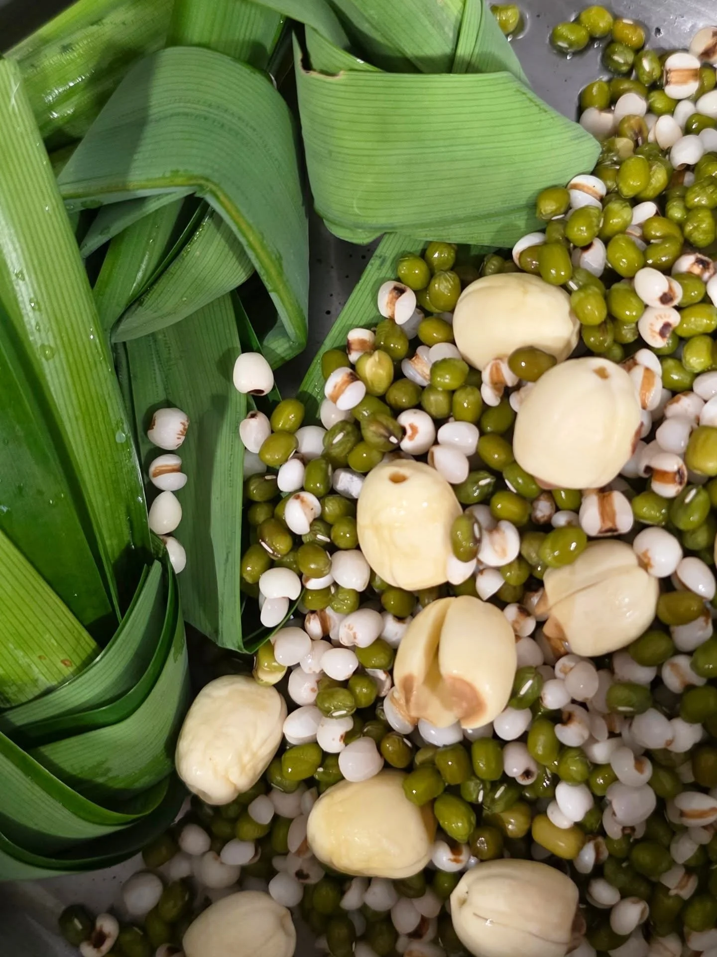 Not all desserts are created equal.

What goes into Pearl Glow isn&rsquo;t just for taste - it&rsquo;s for function.

&bull; Green beans: clears internal heat, supports gentle detox
&bull; Barley: reduces dampness, helps with water retention
&bull; L