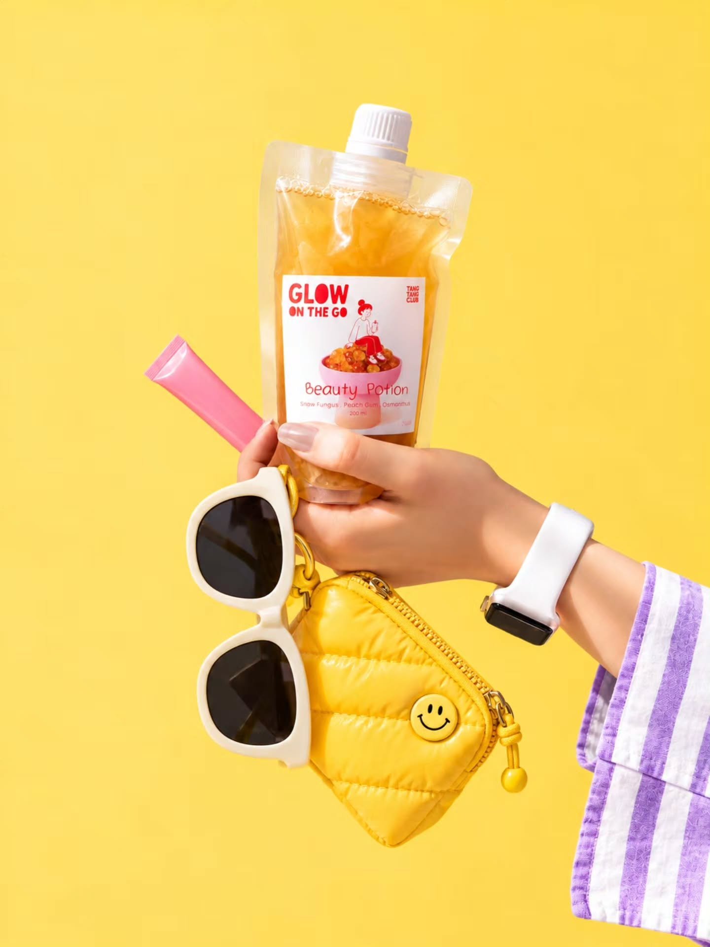 Sunnies. Lip gloss. Wallet. GLOW. ☀️💛

Some things you just don't leave home without.

A little sunshine in your bag, a little nourishment in your day, and a whole lot of good vibes.

Because we're all about that glow-on-the-go kind of life. ✨

#Tan