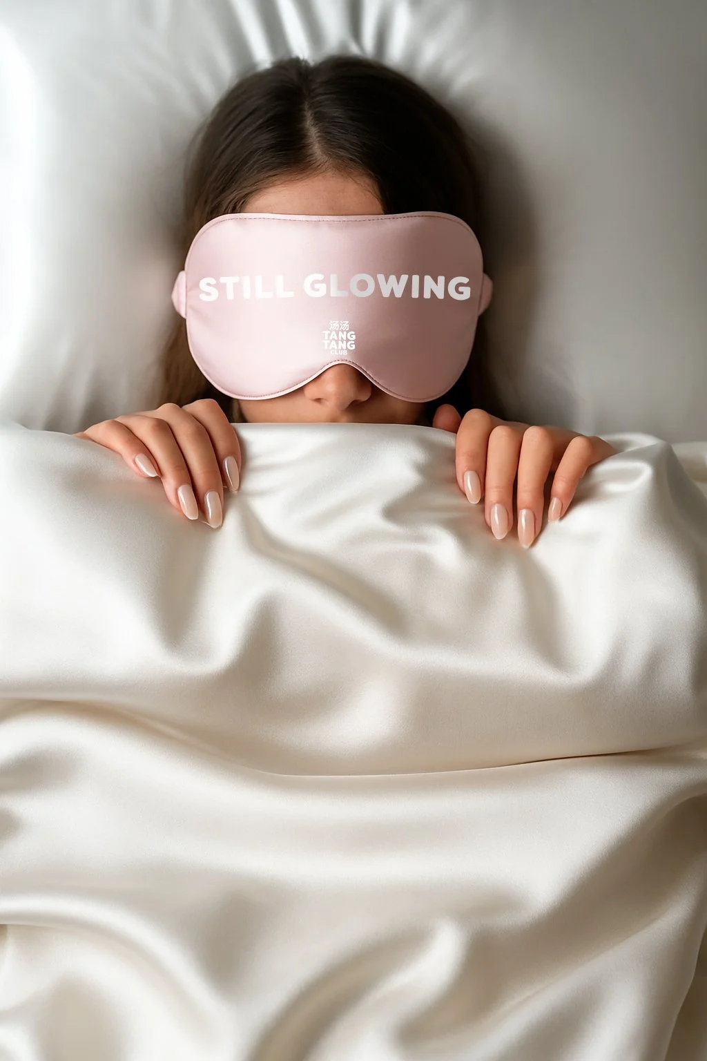 Still Glowing Silk Eye Mask