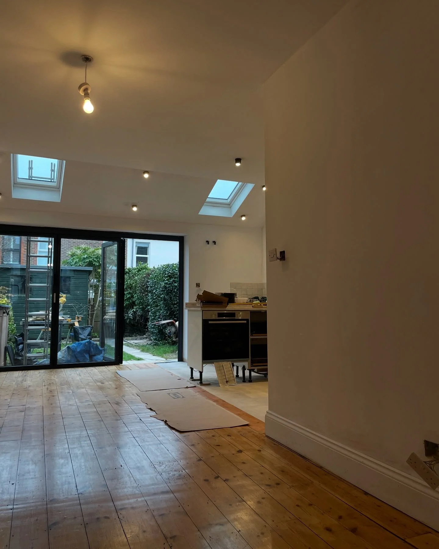 Checking on jobs today and this extension &amp; rewire is 95% there. Should be all wrapped up for Christmas 🎁