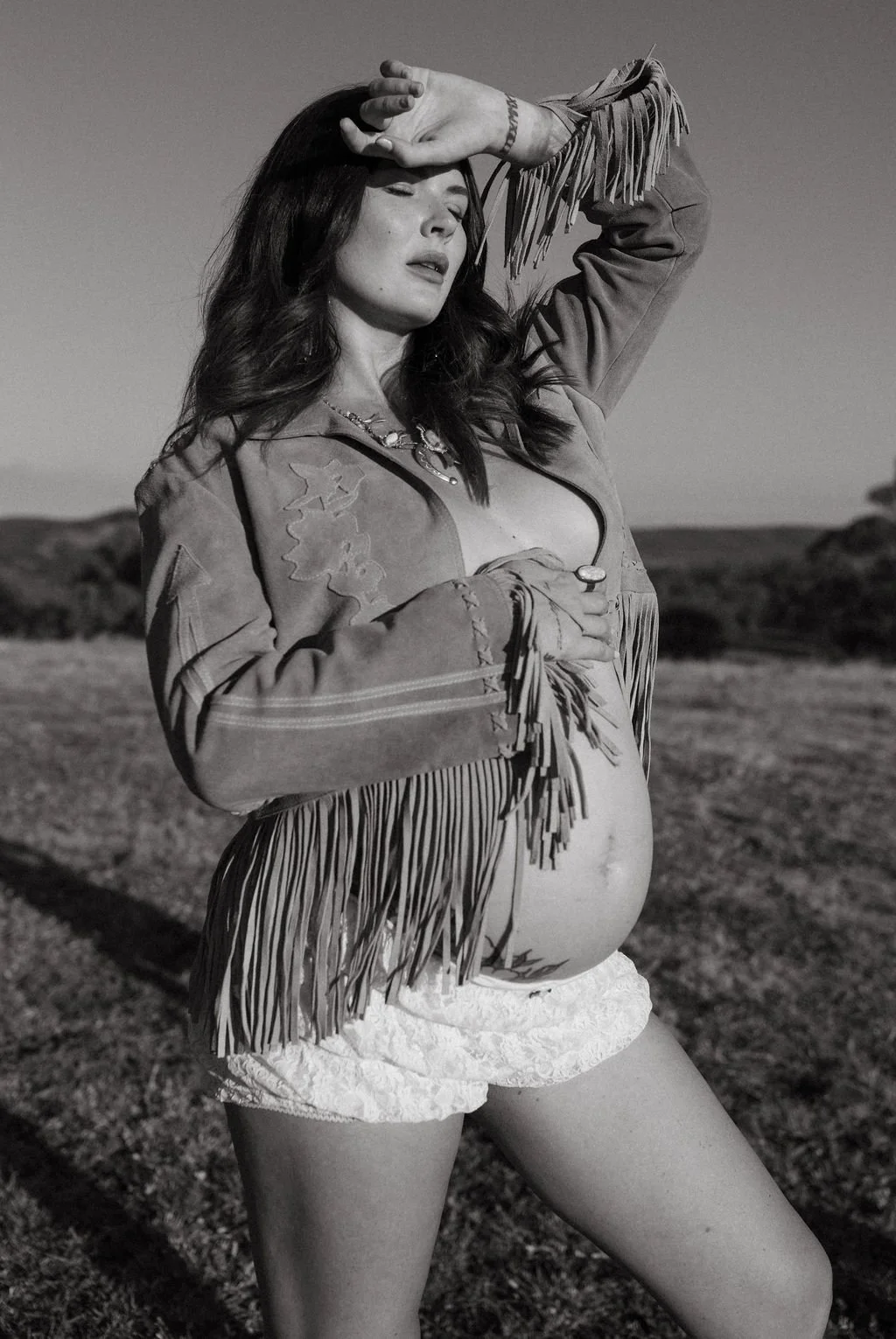 Maternity photoshoot during a mentoring session with Kacie Herd.