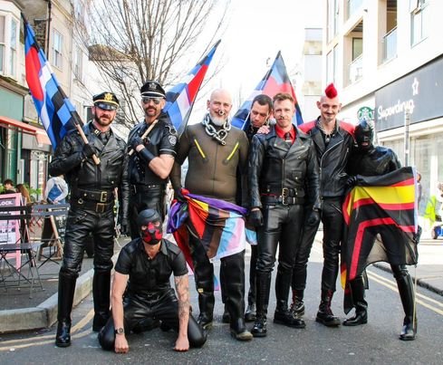 leathermen-pride-group.jpg