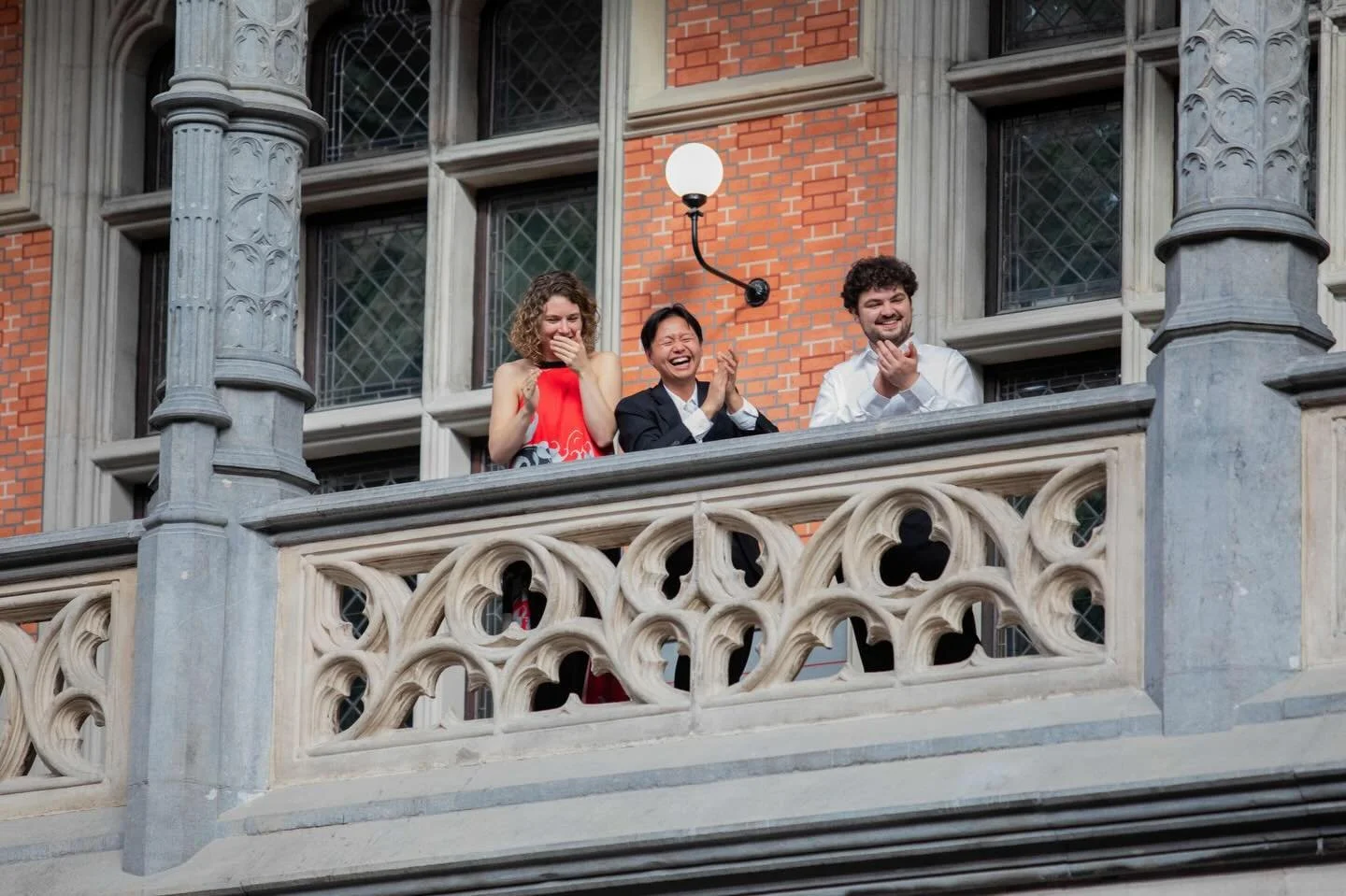 Op een jaar vol liefde voor muziek! 🥂 2026 markeert vijf jaar Antwerp Spring Festival, hoog tijd voor een terugblik dus! 

Geniet samen met ons van enkele mooie momenten van de afgelopen jaren 🥰

Onze beste wensen voor 2026! 

&copy; 1, 3: Mark Boe