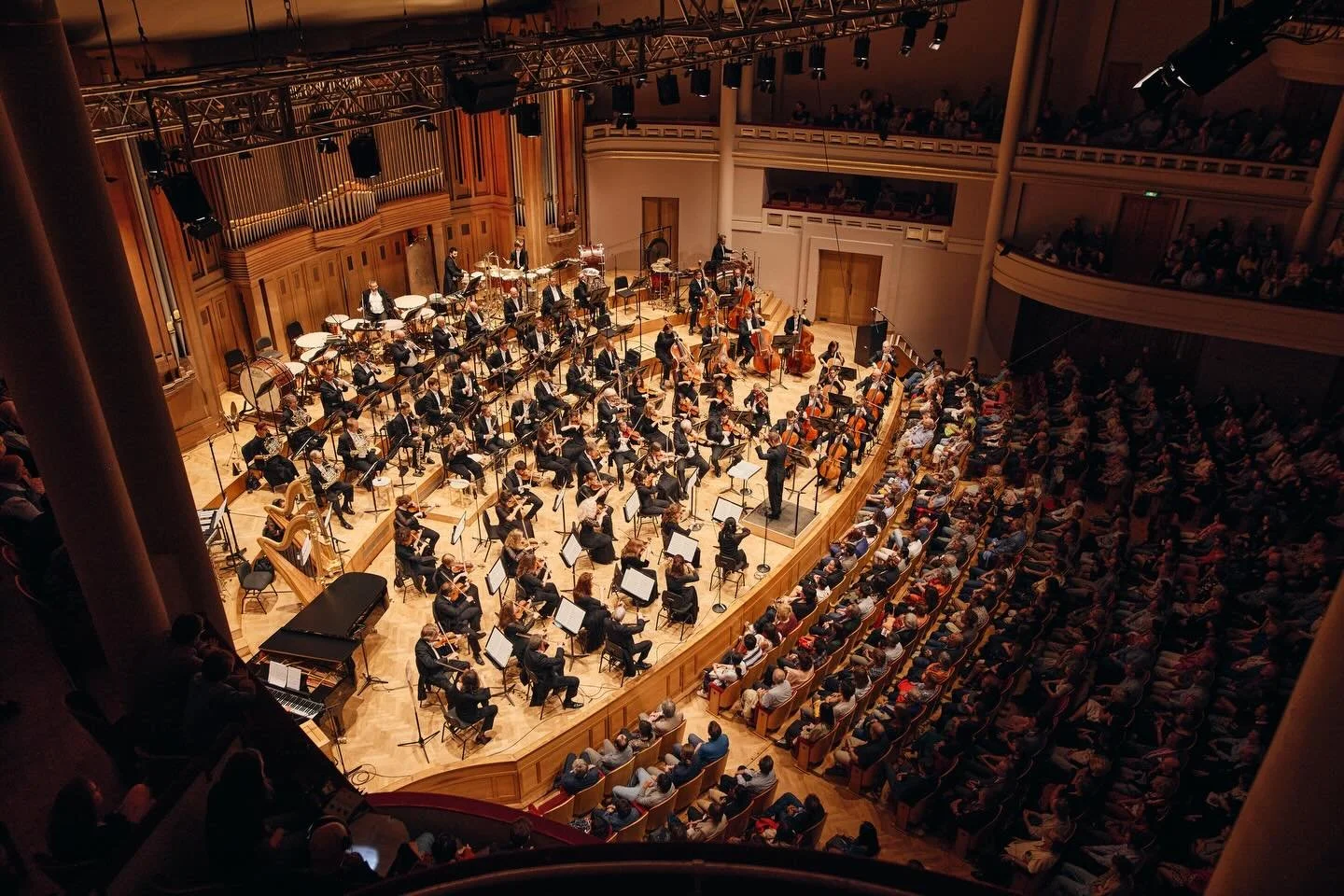 🎼 Laat je overweldigen en ontroeren door 𝗠𝗮𝗵𝗹𝗲𝗿 5! 

Dit jaar opent Antwerp Spring Festival met een van de meest aangrijpende werken ooit: Mahler's Vijfde Symfonie. Het @belgiannationalorchestra brengt het werk onder leiding van Micha&euml;l S