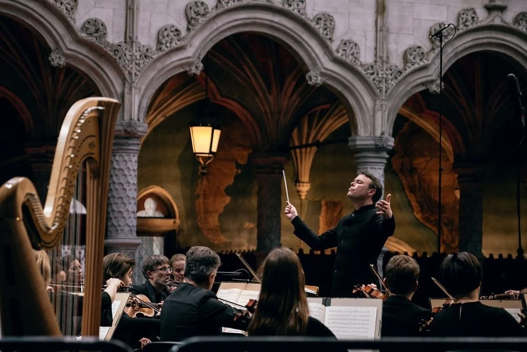 Sssst&hellip; Klaar voor een intieme maar indrukwekkende ervaring waarin stilte en klank elkaar even krachtig afwisselen? 

𝗦𝘁𝗮𝗯𝗮𝘁 𝗠𝗮𝘁𝗲𝗿 brengt op 22 april drie componisten en twee (mezzo)sopranen samen in &eacute;&eacute;n zoektocht naar 