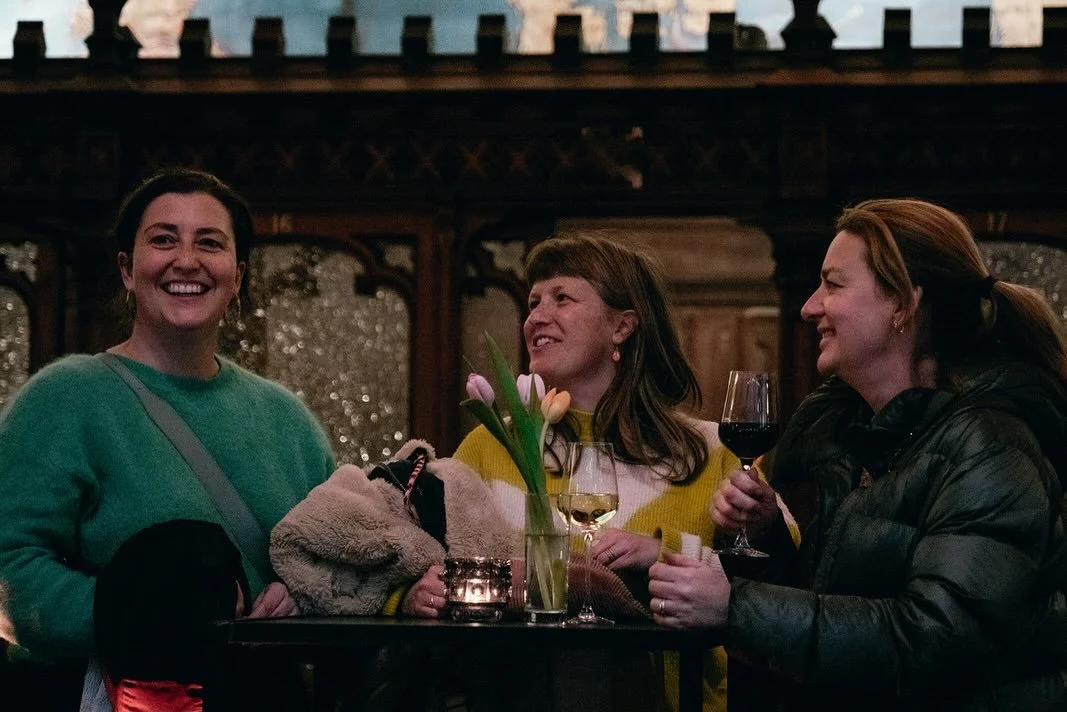 𝗛𝗮𝗻𝗱𝗹𝗲𝗶𝗱𝗶𝗻𝗴 𝘃𝗼𝗼𝗿 𝗱𝗲 𝘂𝗹𝘁𝗶𝗲𝗺𝗲 𝗔𝗻𝘁𝘄𝗲𝗿𝗽 𝗦𝗽𝗿𝗶𝗻𝗴 𝗙𝗲𝘀𝘁𝗶𝘃𝗮𝗹 𝗲𝗿𝘃𝗮𝗿𝗶𝗻𝗴 ⭣

👫🏻 𝘚𝘵𝘢𝘱 1: 𝘨𝘰𝘦𝘥 𝘨𝘦𝘻𝘦𝘭𝘴𝘤𝘩𝘢𝘱 
Wij zorgen voor de sfeer, jij brengt je leukste familieleden, vrienden of collega&rsq