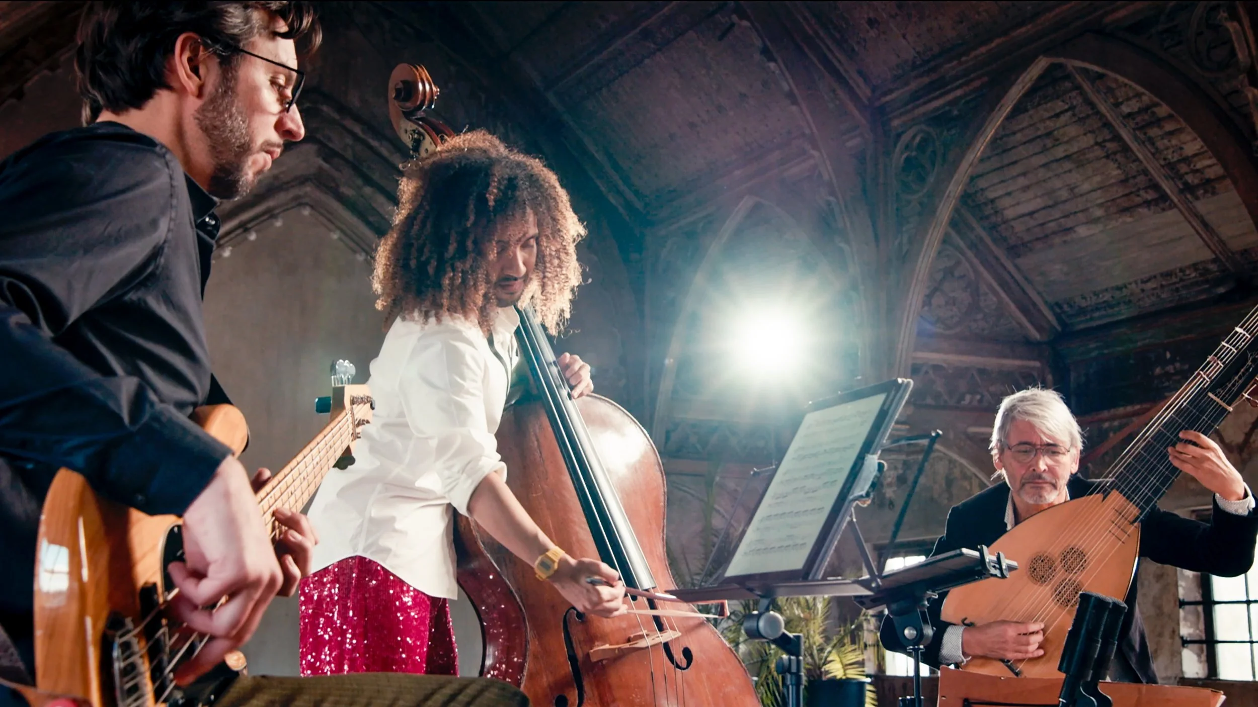 James Oesi Trio in actie - James, Mike en Mark.jpg