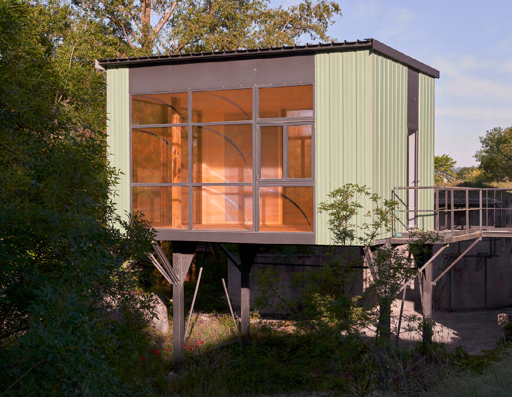 An image of The Float House