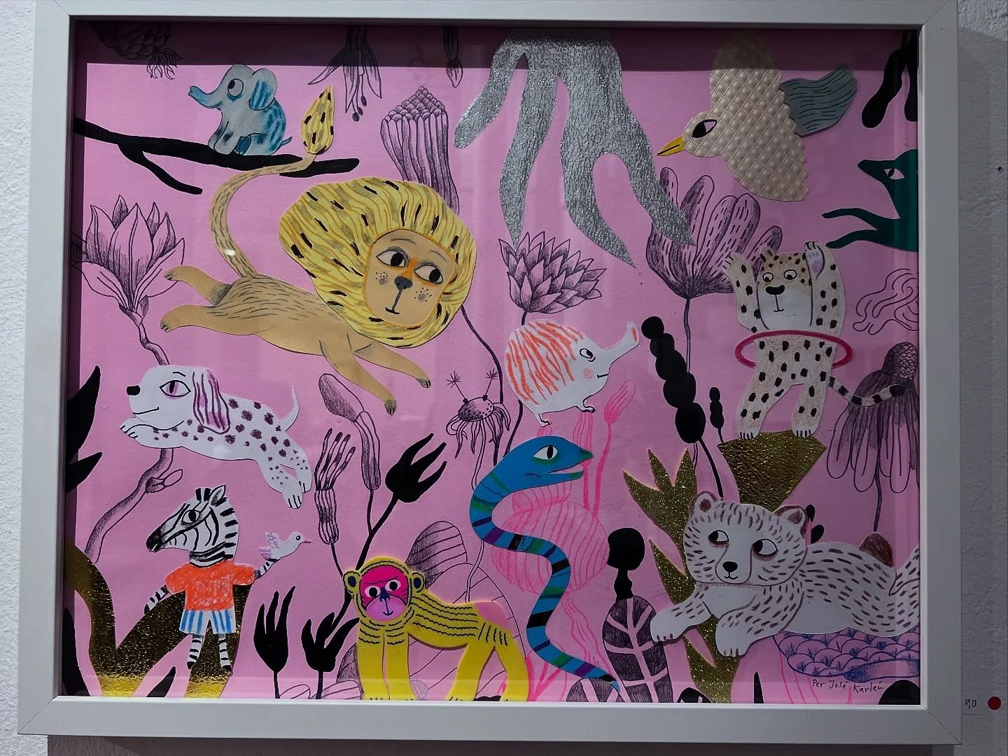 Hejd&aring; ✋ vad kul min tavla med djur har hittat ett nytt hem d&aring; den s&aring;ldes p&aring; medlemsutst&auml;llningen i Dalarna. Blyerts p&aring; papper jag samlat p&aring; olika resor i v&auml;rlden. Jag har &auml;ven f&aring;tt ett fantasti