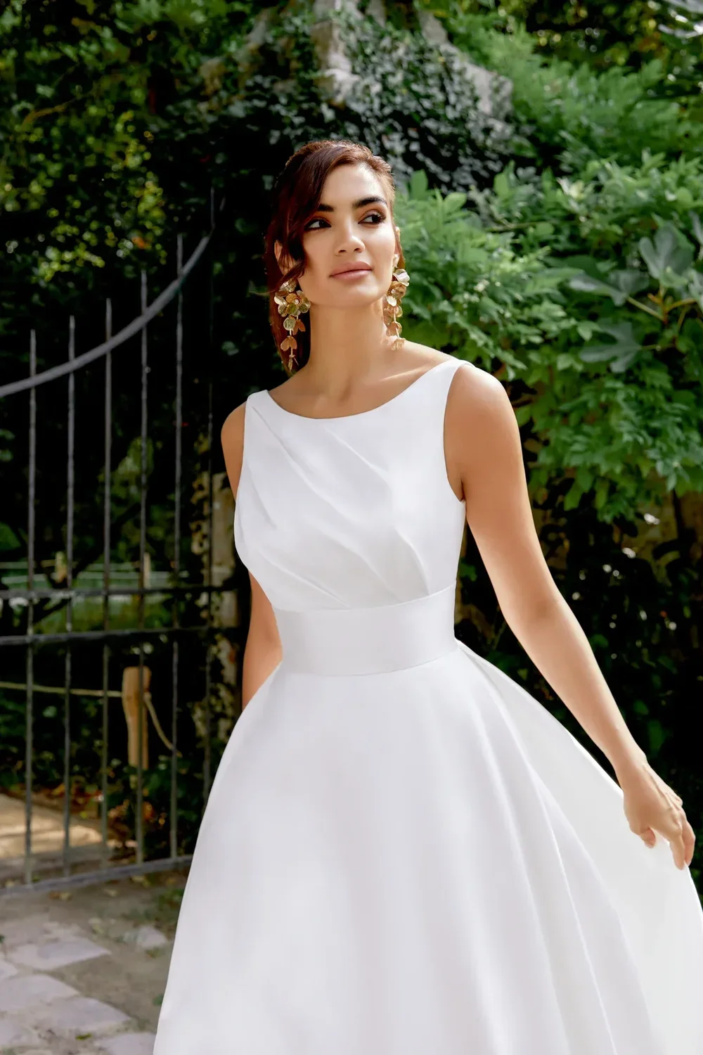 Classic-White-Wedding-Dress.webp