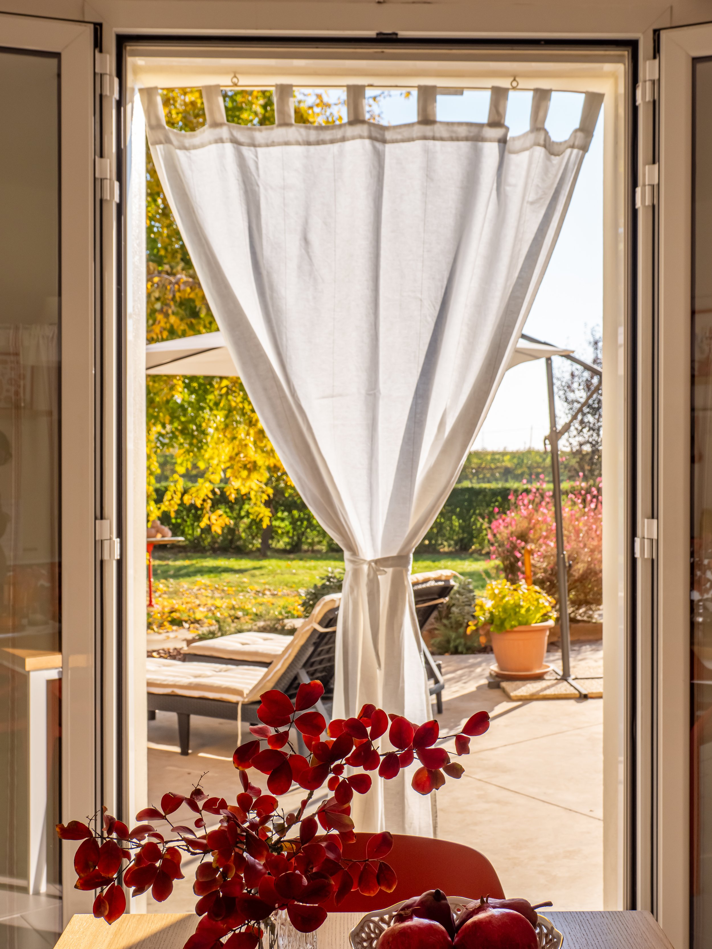 Spazio esterno di Casa Roberta nella campagna di Reggio Emilia.