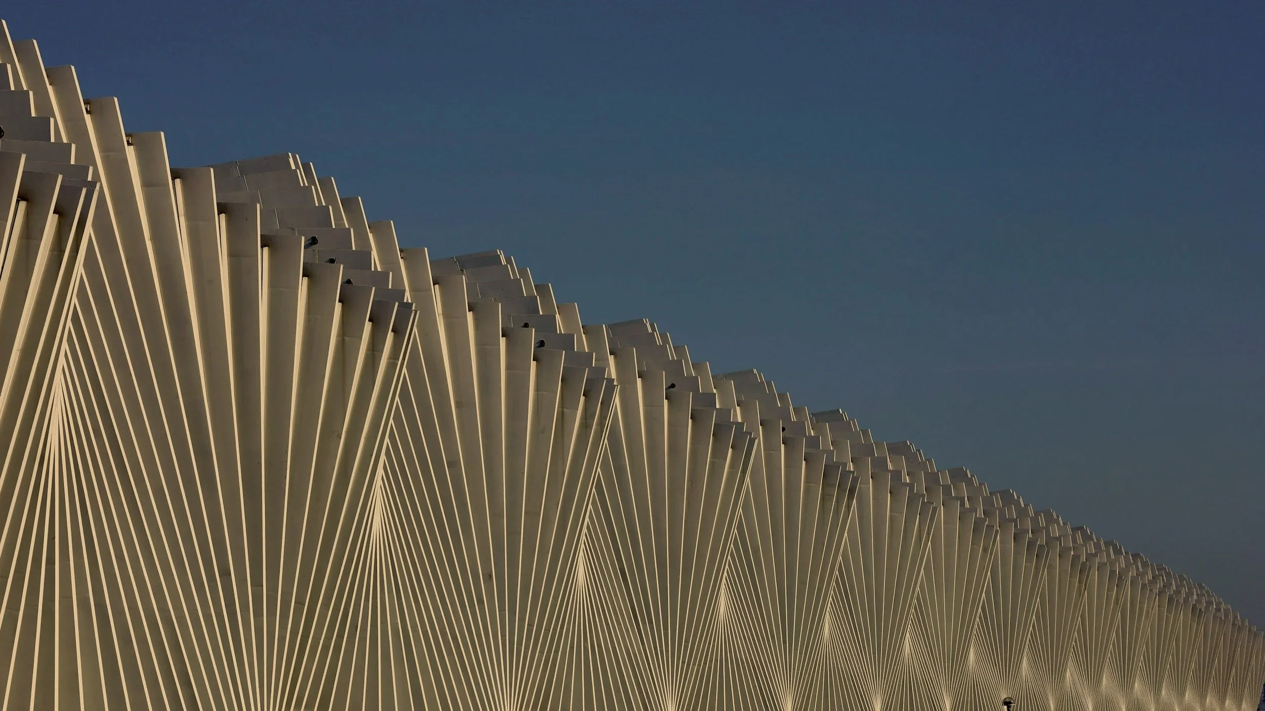 Stazione AV Mediopadana di Reggio Emilia progettata da Santiago Calatrava