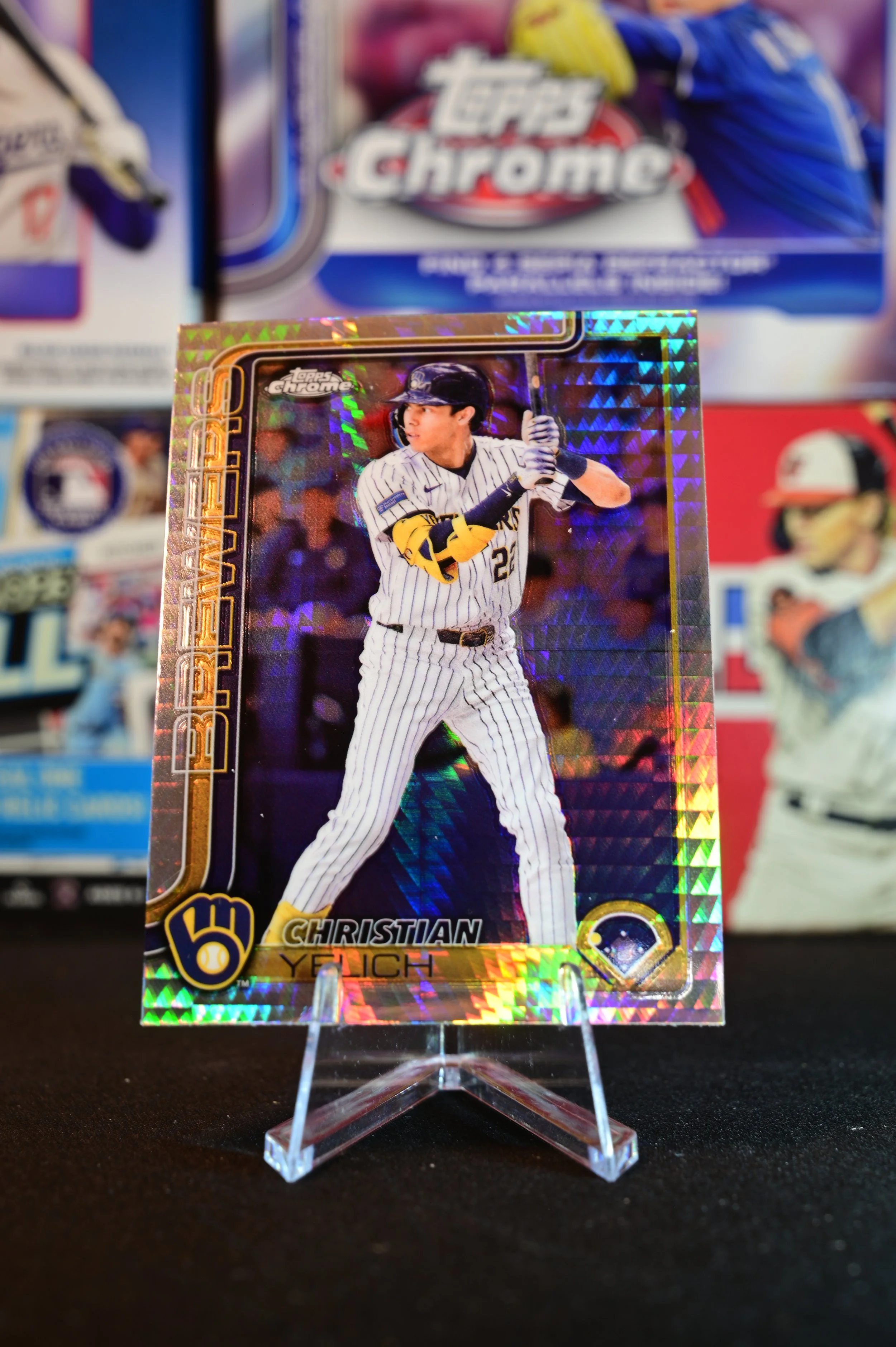 2025 Topps Chrome - Christian Yelich - Prismatic Refractor - Milwaukee Brewers