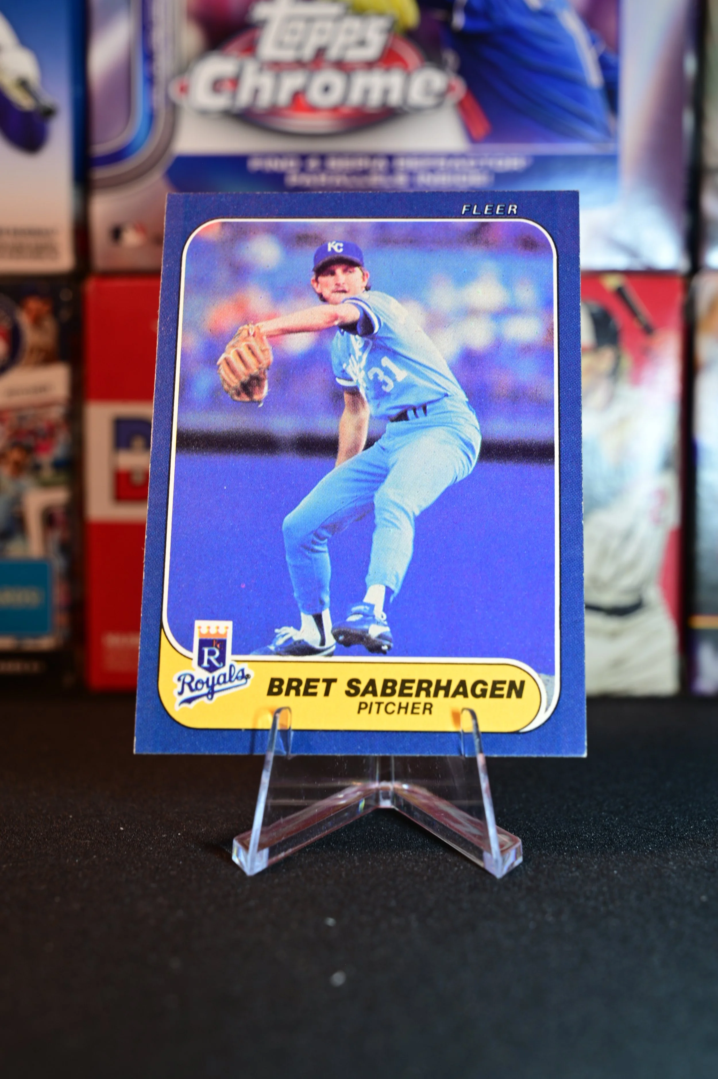 1986 Fleer - Bret Saberhangen - base - Kansas City Royals