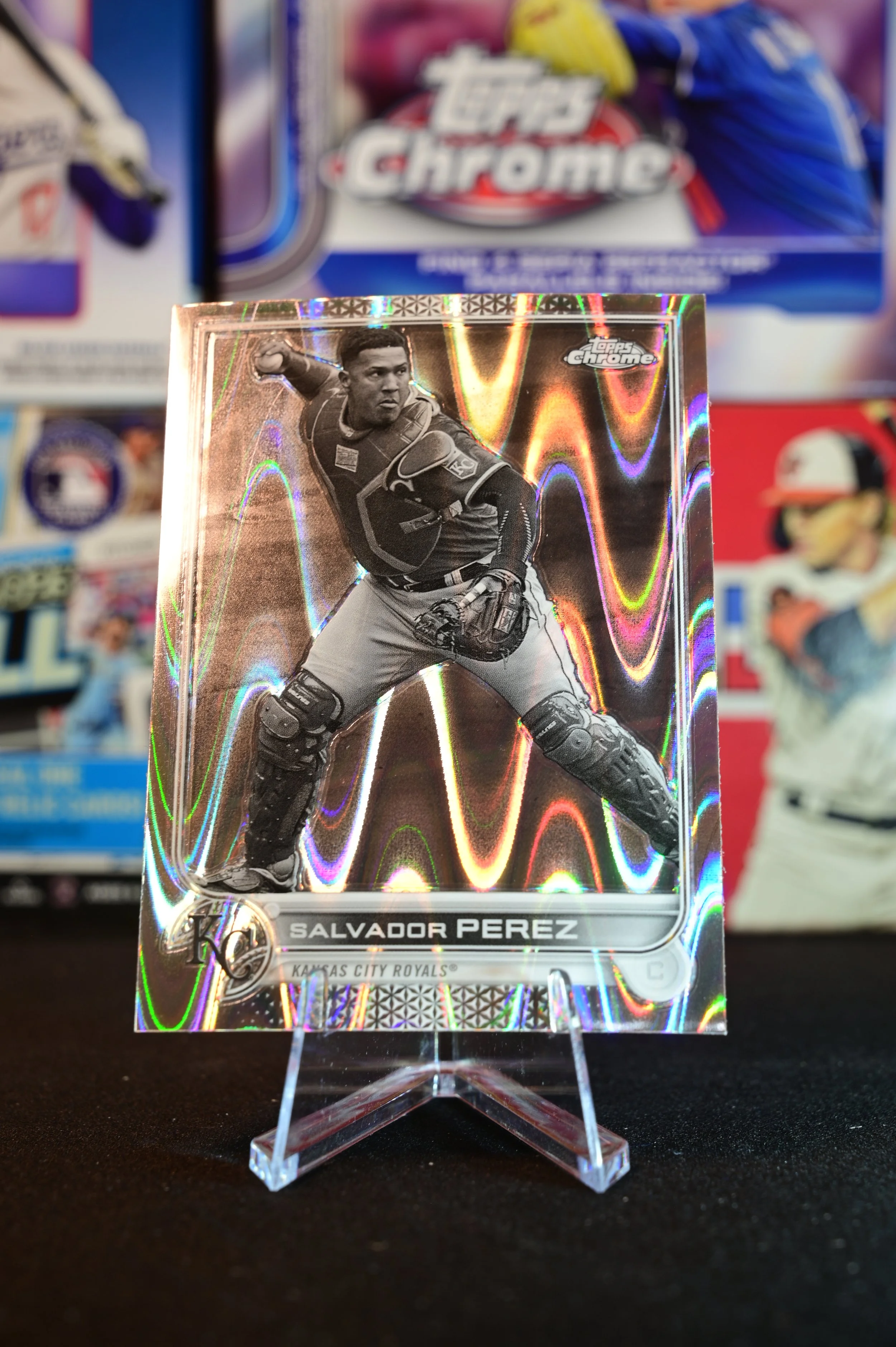 2022 Topps Chrome - Salvador Perez - Black & White Raywave Refractor - Kansas City Royals