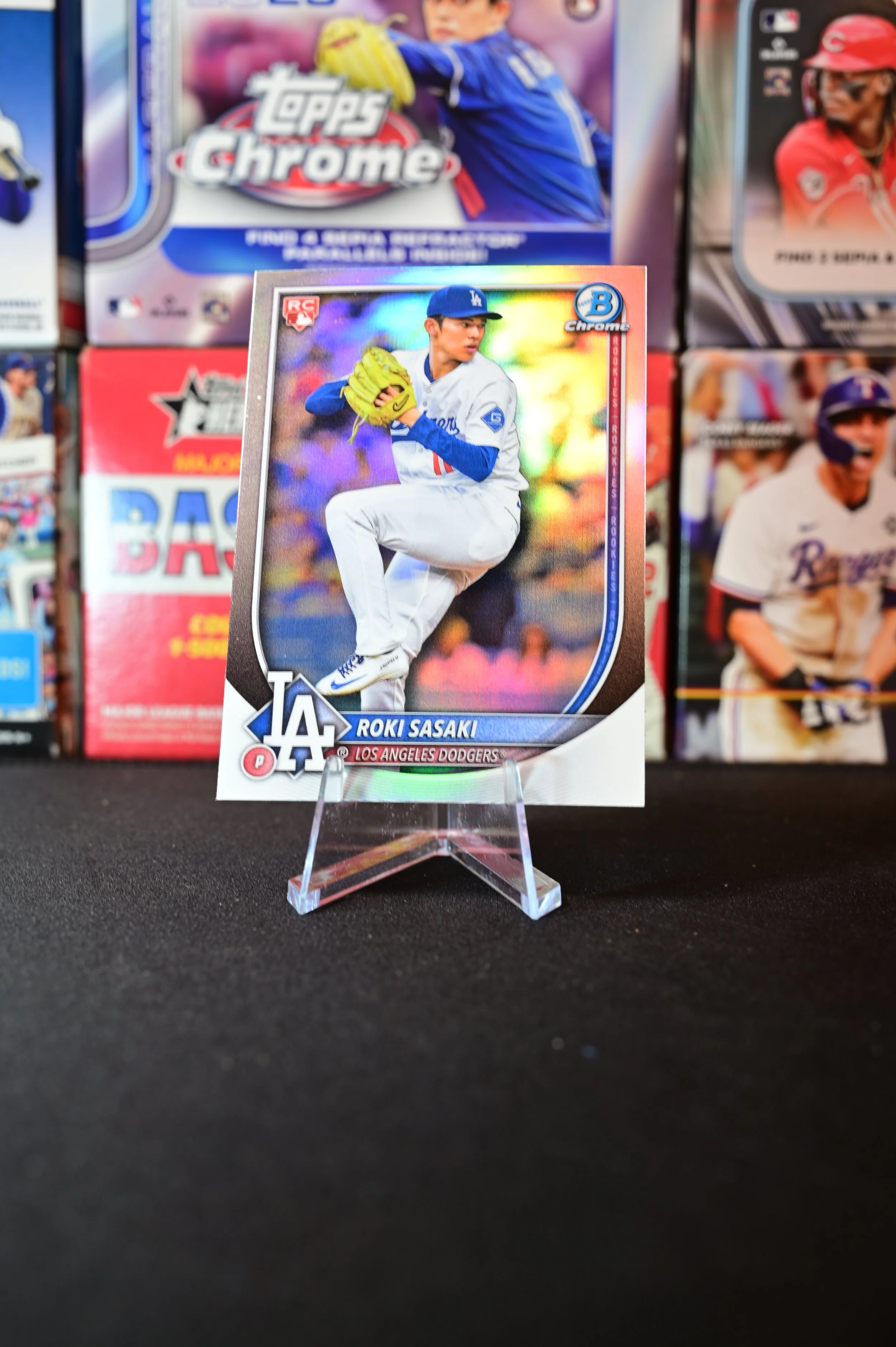 2025 Bowman Chrome - Roki Sasaki - Red Rookie Refractor - Los Angeles Dodgers - RC