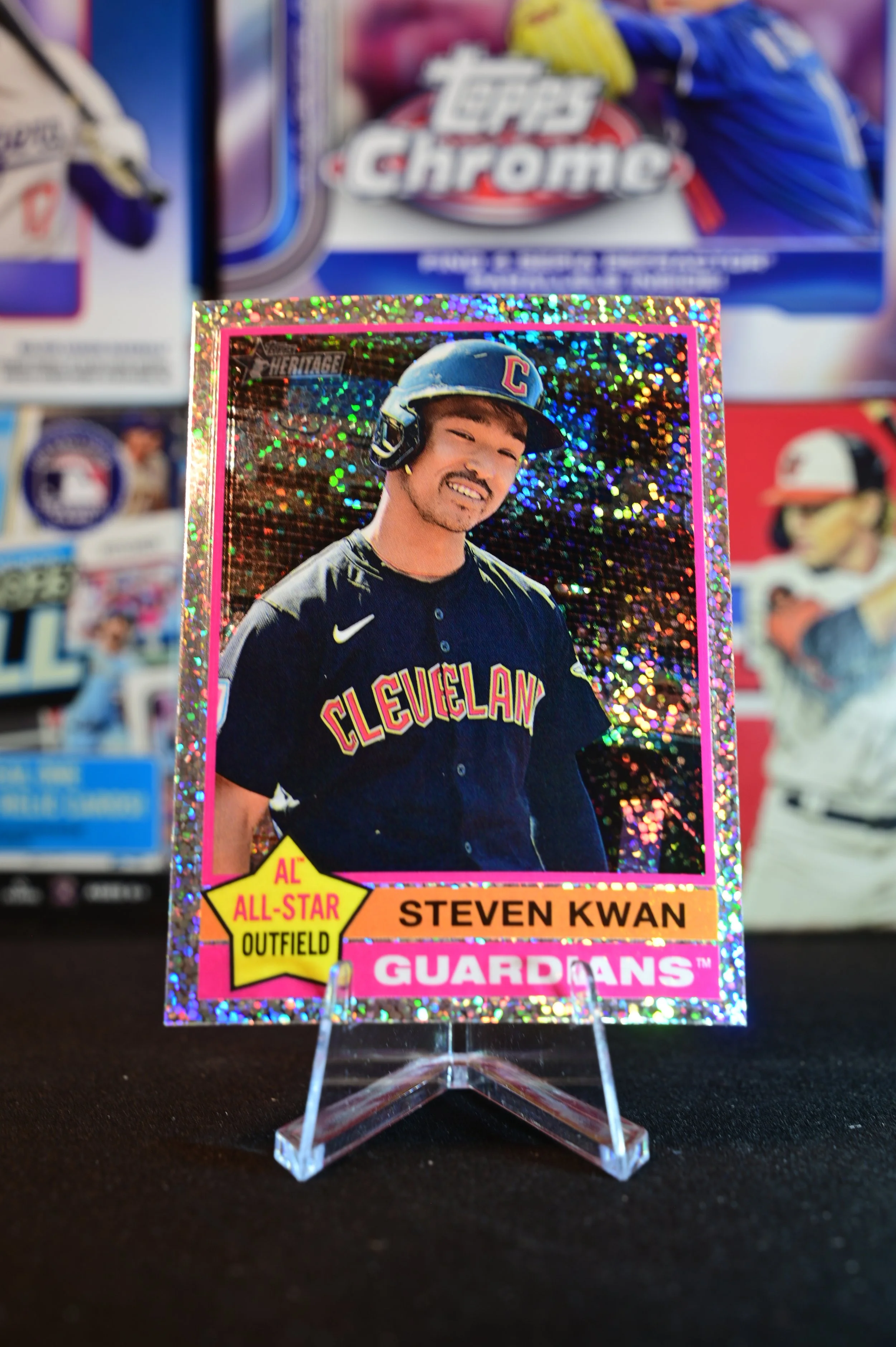 2025 Topps Heritage - Steven Kwan - Rainbow Sparkle Chrome Parallel - Cleveland Guardians