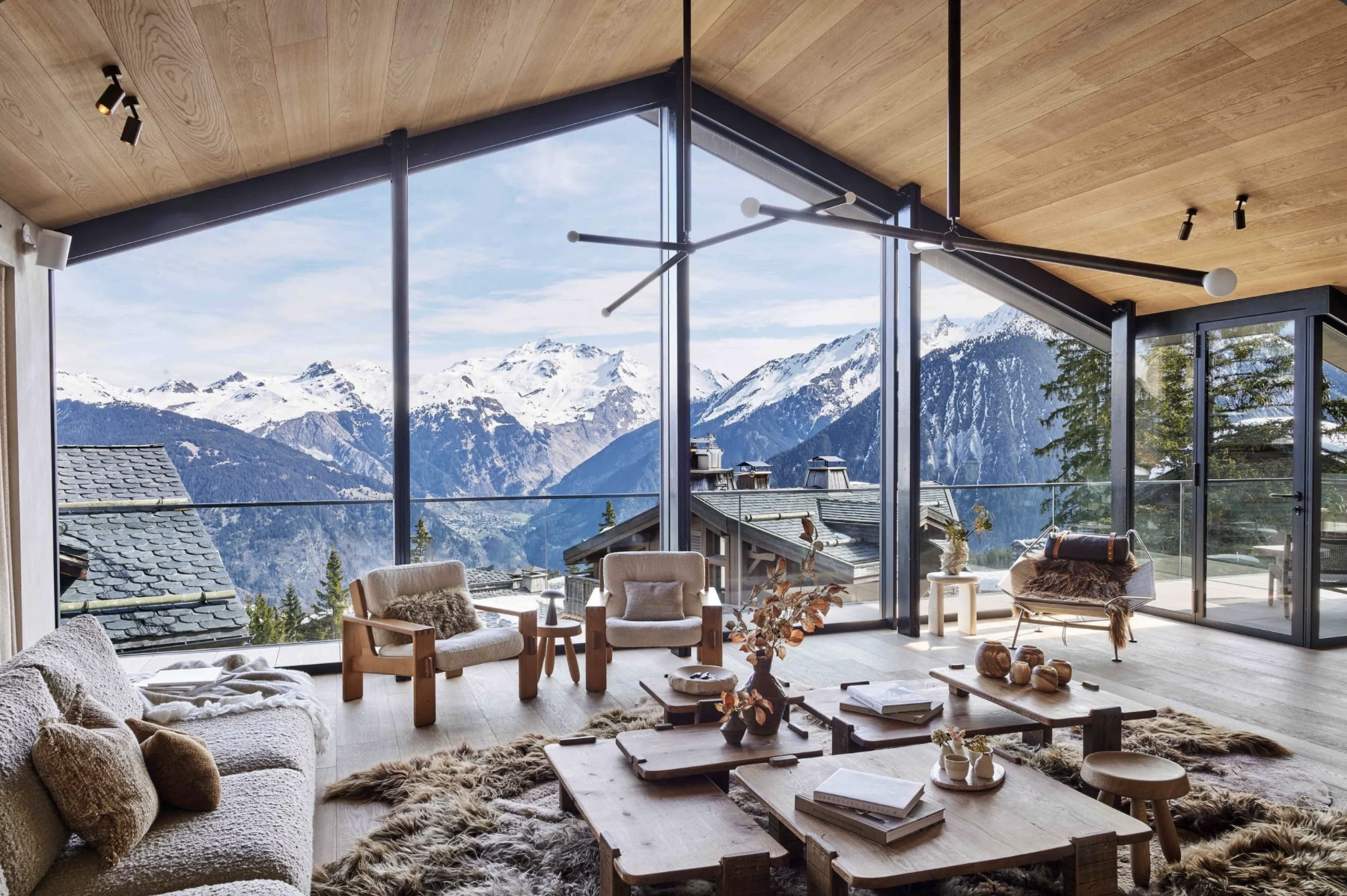 Chalet, villa & hotel booking
