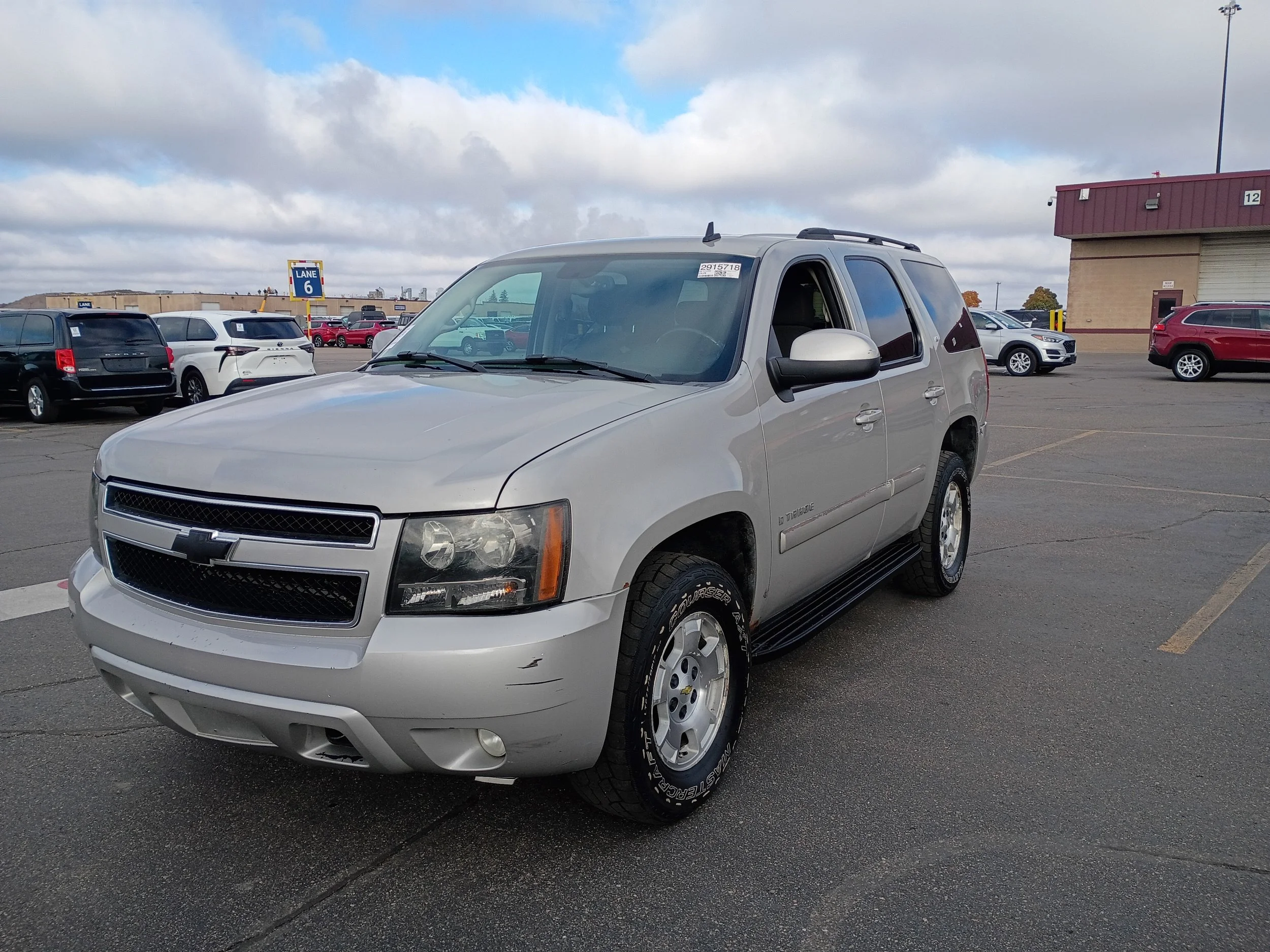 Silver Chevrolet Tahoe SUV nice SUV drives great