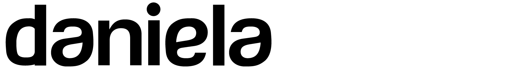 Das Wort 'daniela' in großen, schwarzen Buchstaben auf weißem Hintergrund.