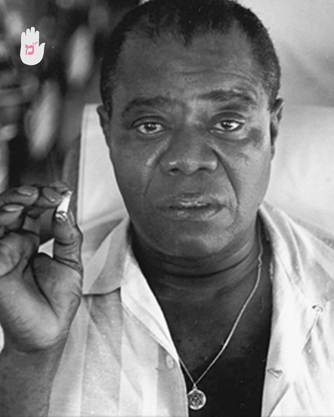 Why did Louis Armstrong wear a star of David necklace ? 
It all began with a Jewish family he met in childhood, during one of the hardest periods of his life.

🎶Forced to leave school early because of poverty, Louis found work with the Karnofsky fam