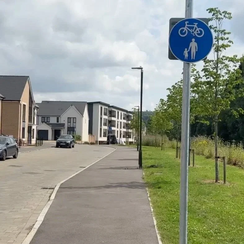 Shared path sign on Lister Road