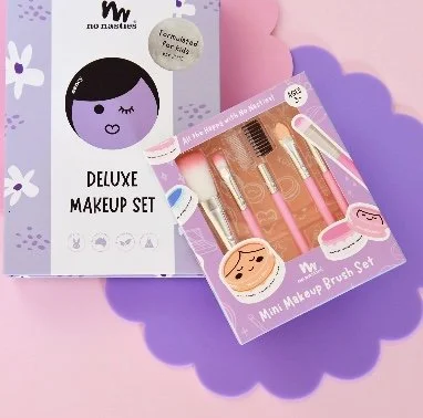 No Nasties Deluxe Makeup Kit- purple