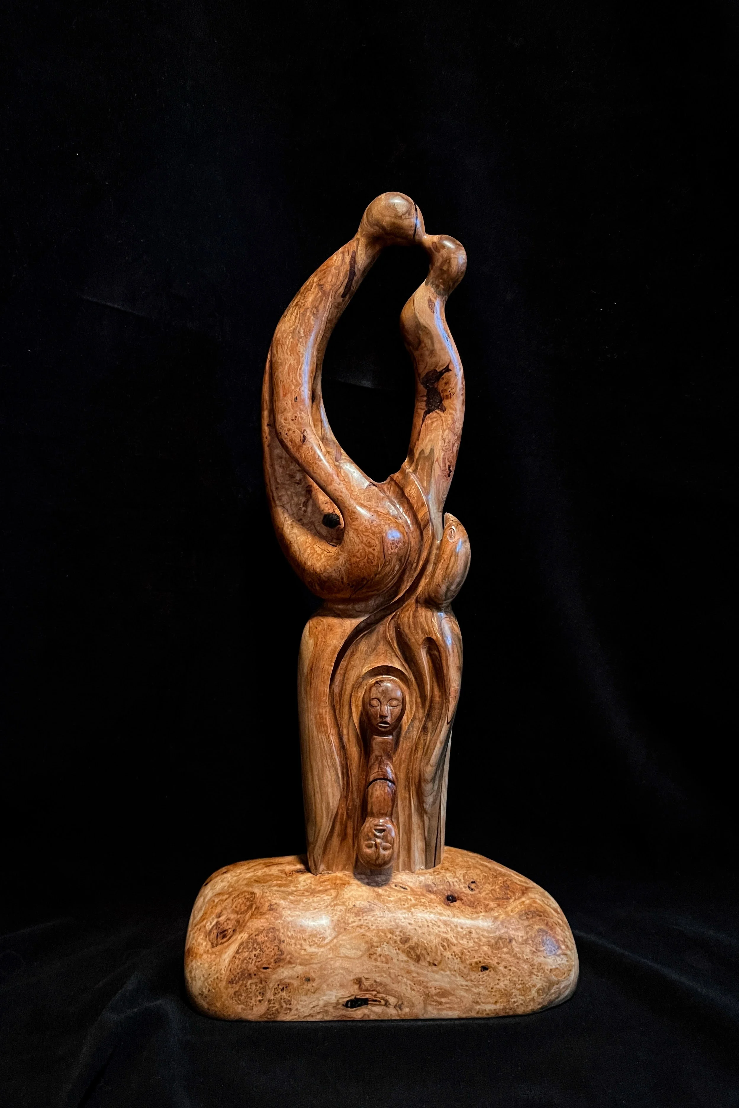 Ce qui veille entre nous