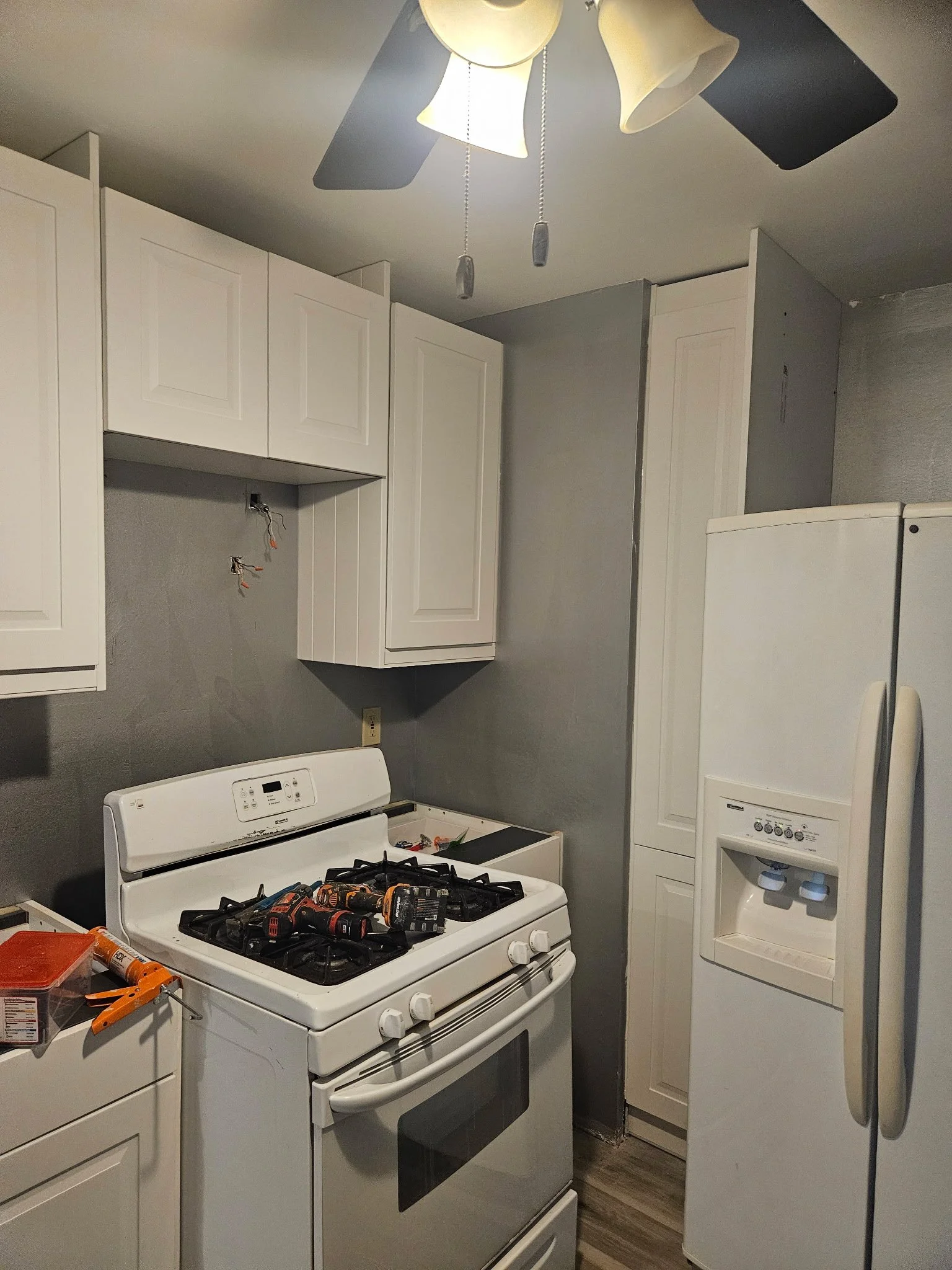 Kitchen01.JPG