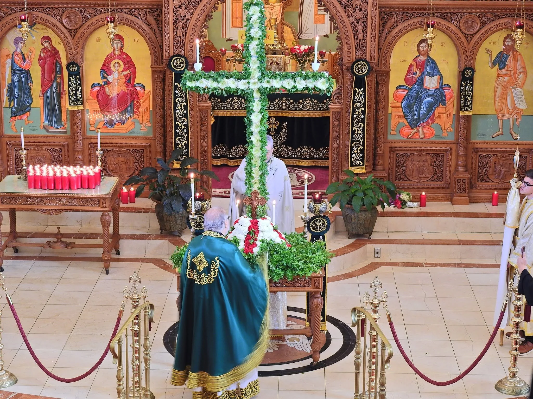 Procession 5.jpg