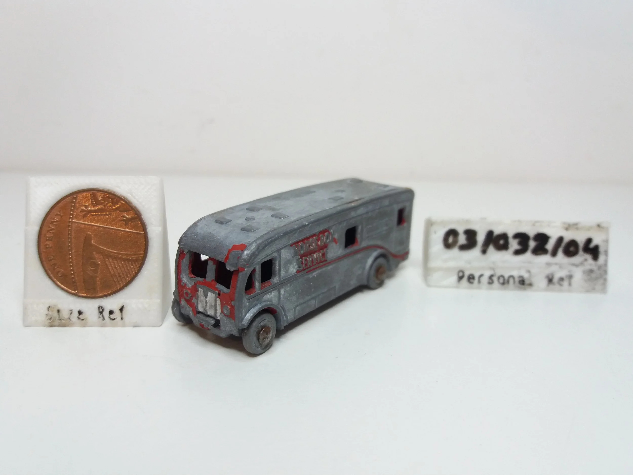 #9 - Horse Box (Unboxed) - Morestone Esso Petrol Pump Series