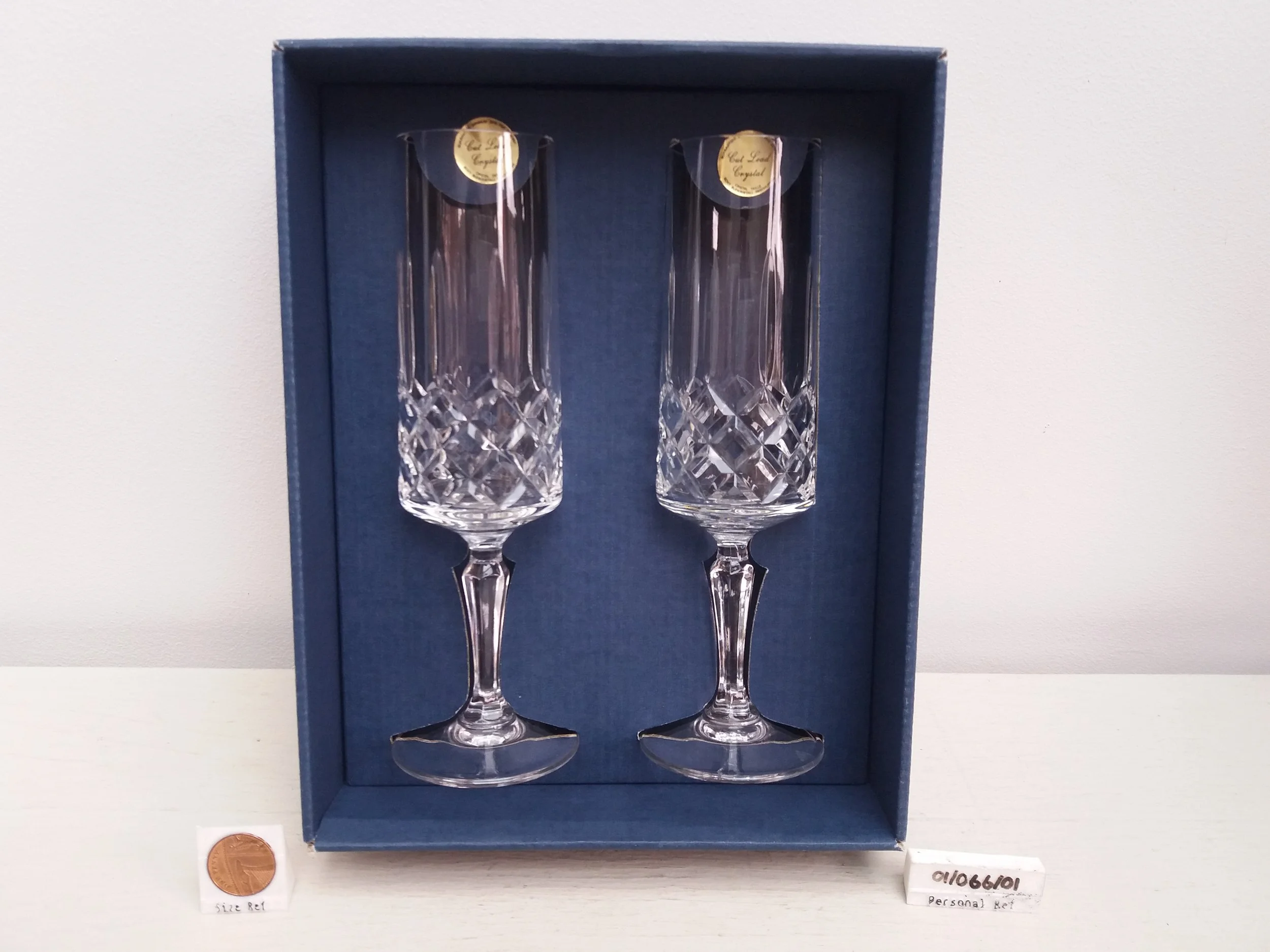2x Cut Lead Crystal Wine Glasses (Boxed)