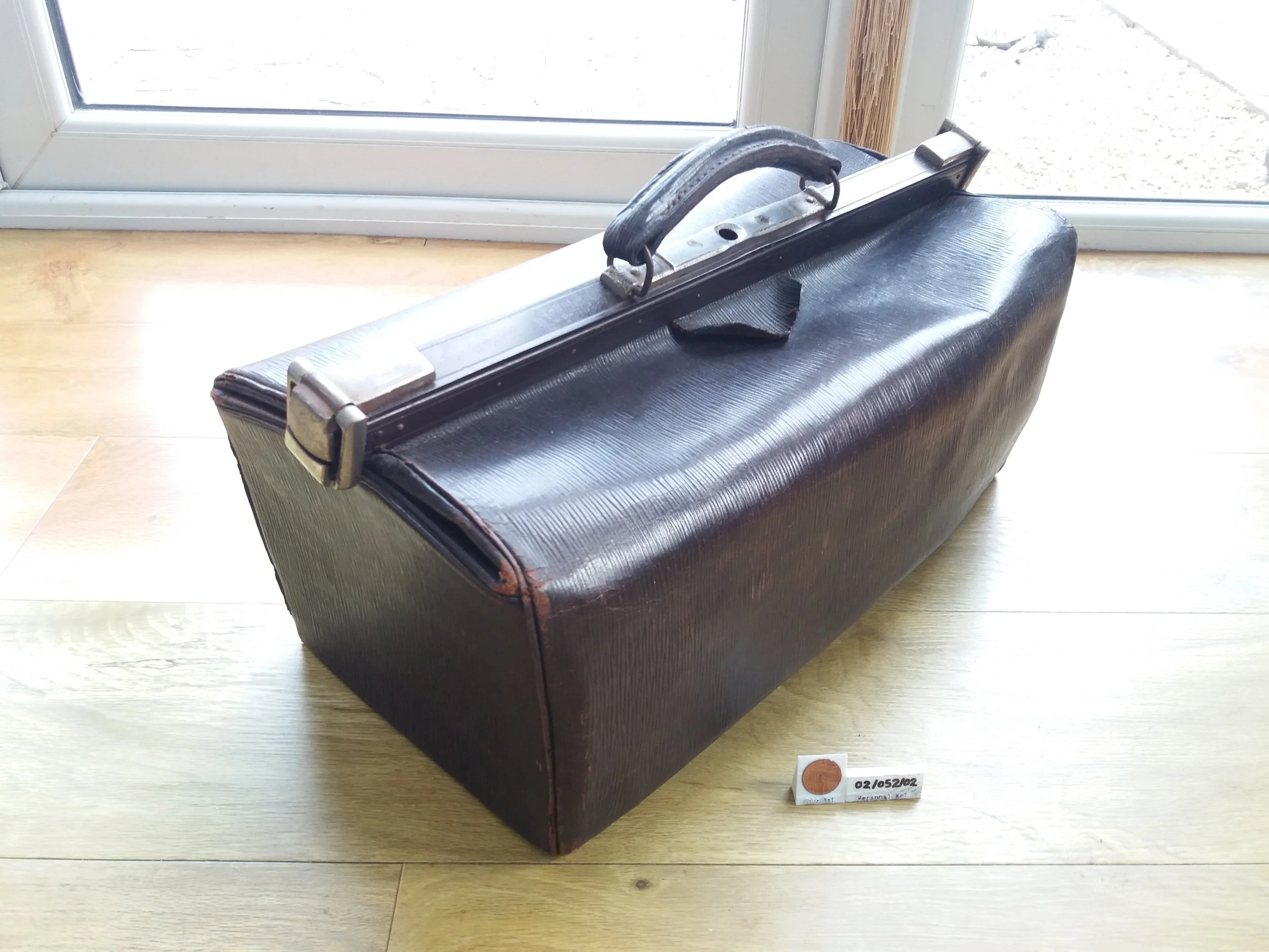 1920s - 1940s | Brown Leather Bag