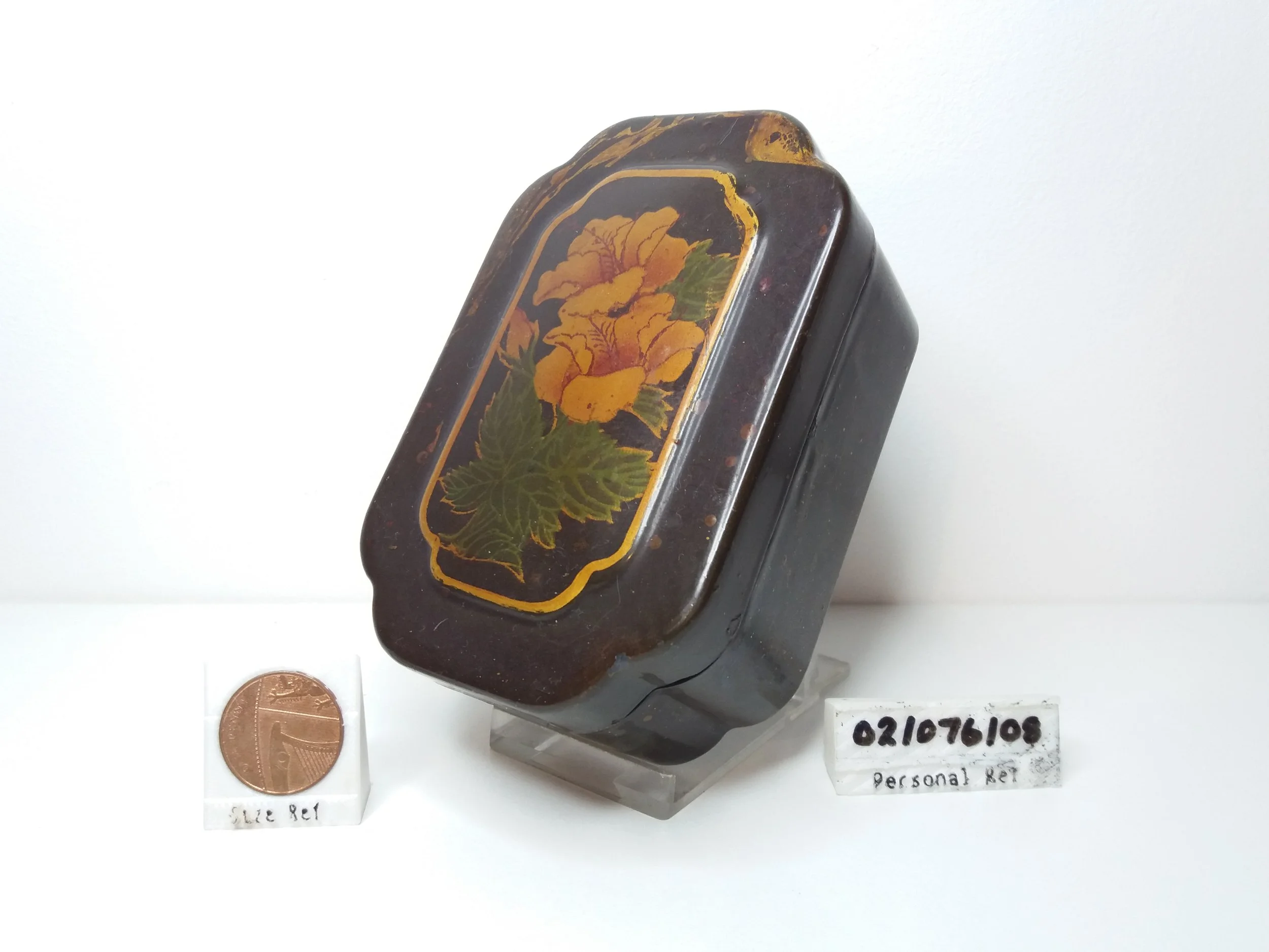1920s / 1930s | Floral Bakelite Box
