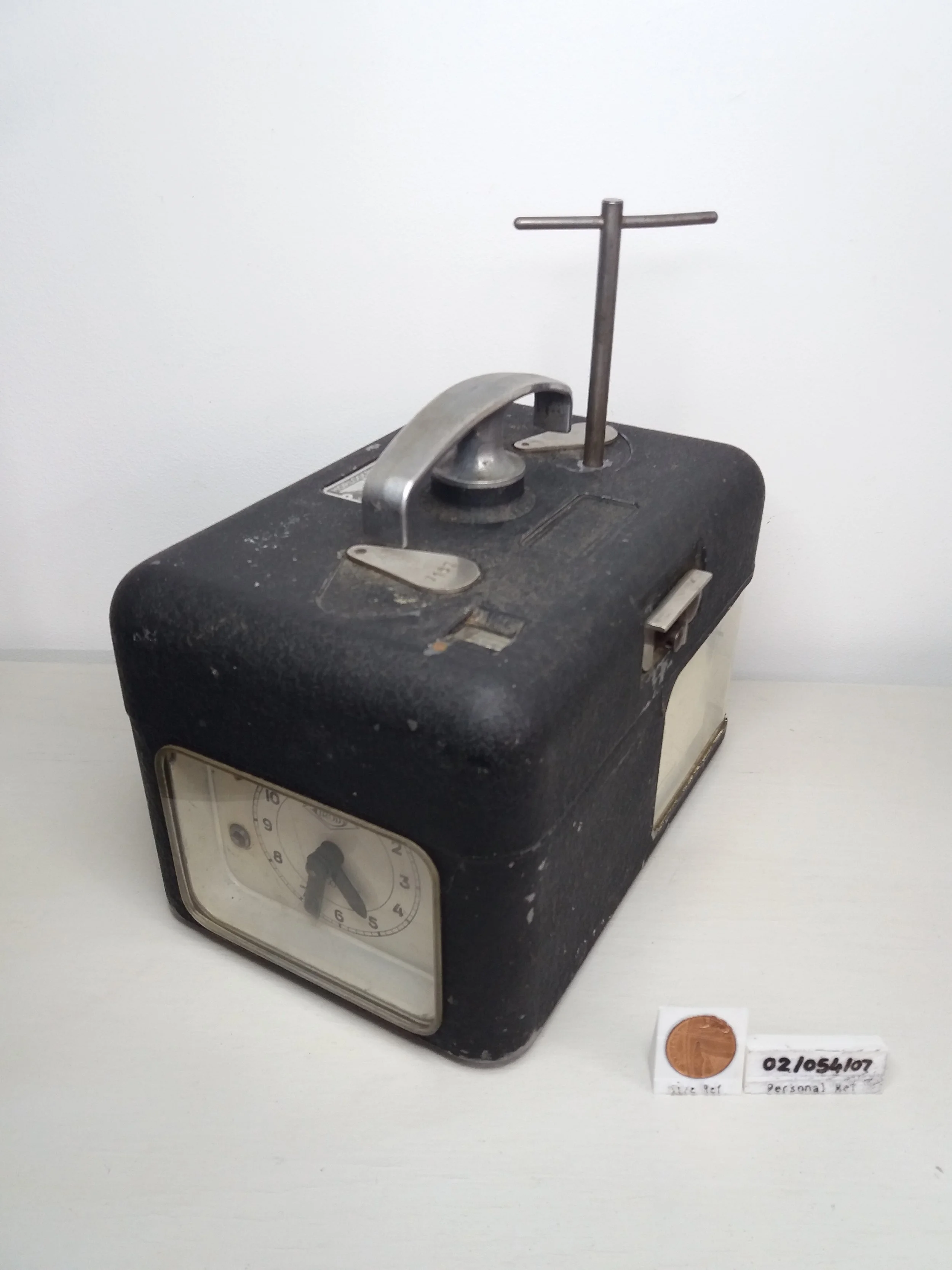 2000s | Horlogerie Girod Pigeon Clock #7167