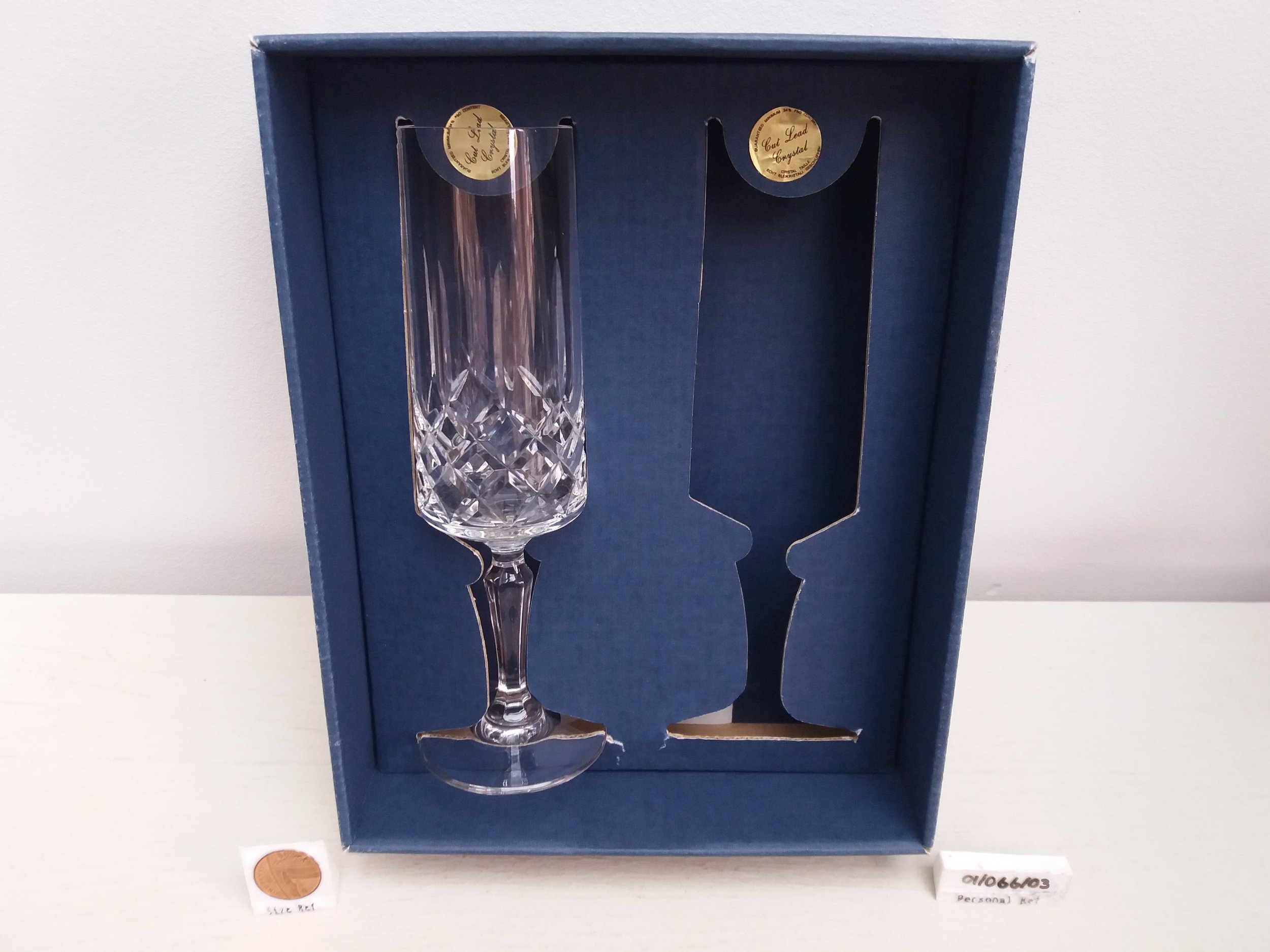 1x Cut Lead Crystal Wine Glass (Boxed)