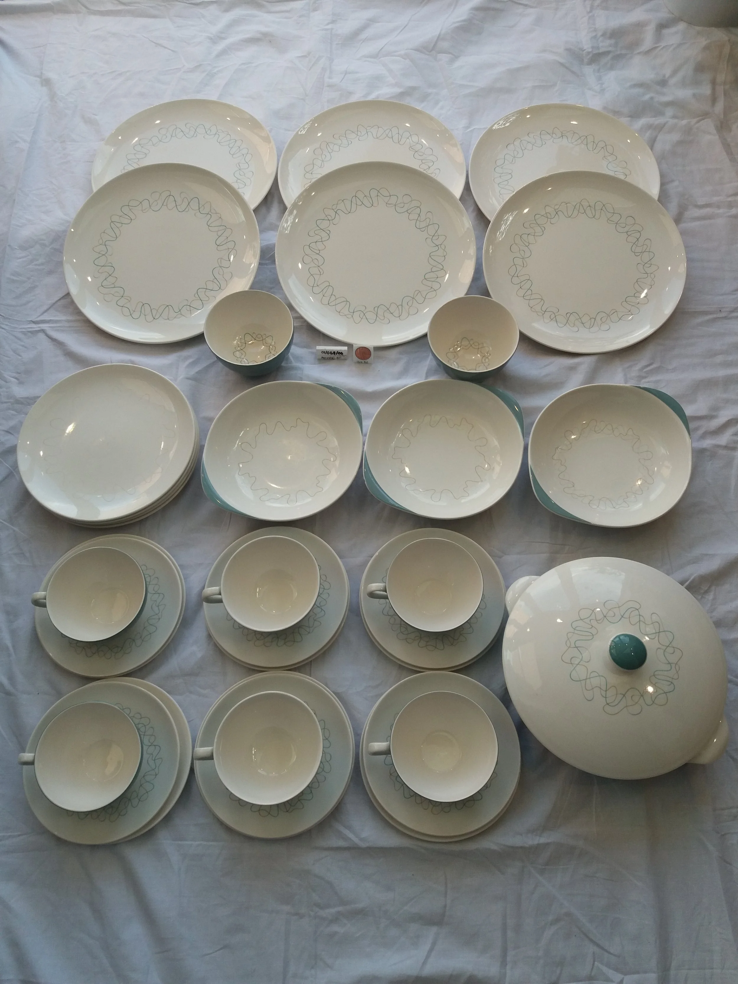1955 - 1964 | 36pc Royal Doulton Tracery D6442 Set