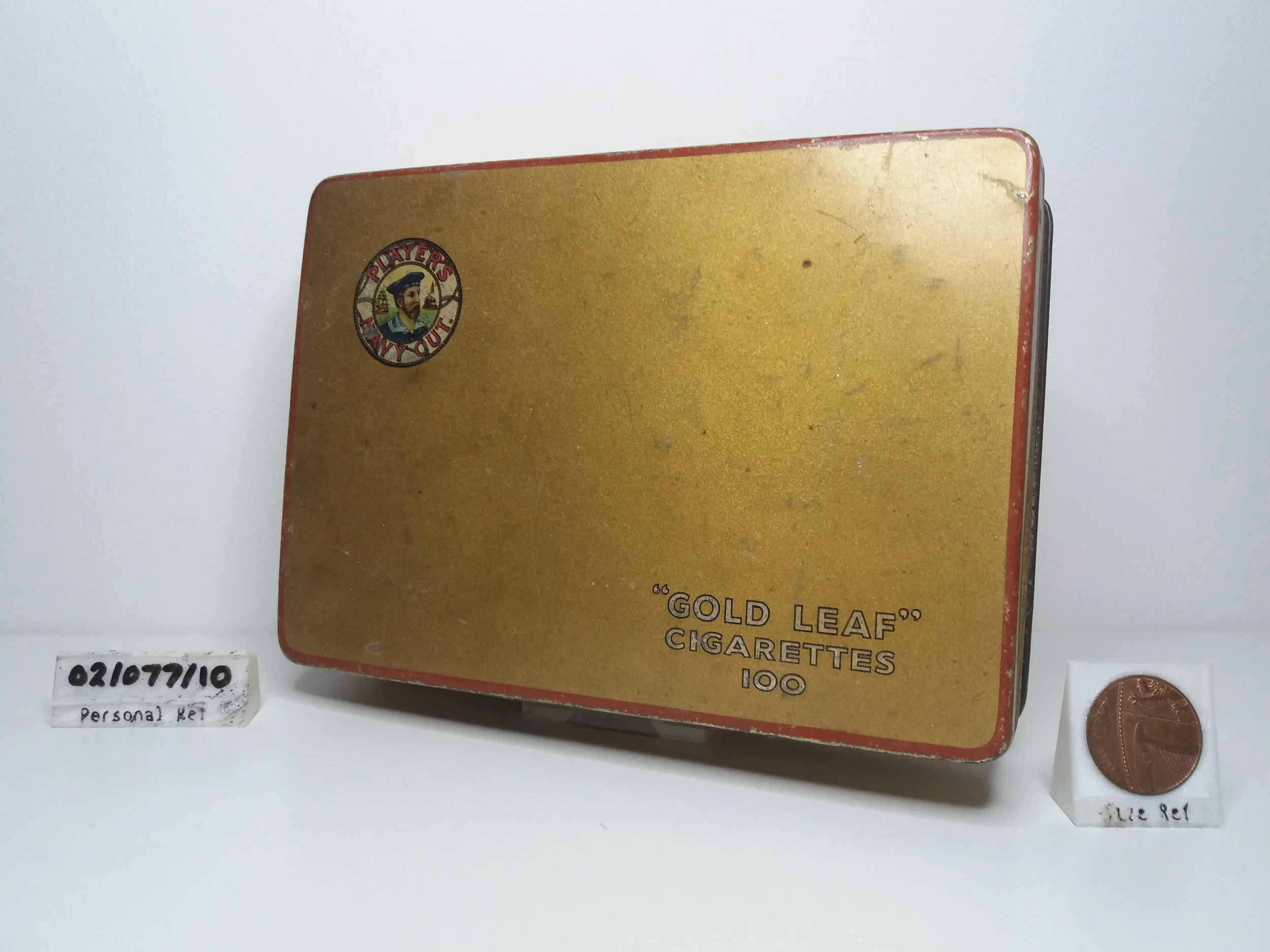 1940s  |  Players Navy Cut Gold Leaf 100 Cigarette Tin