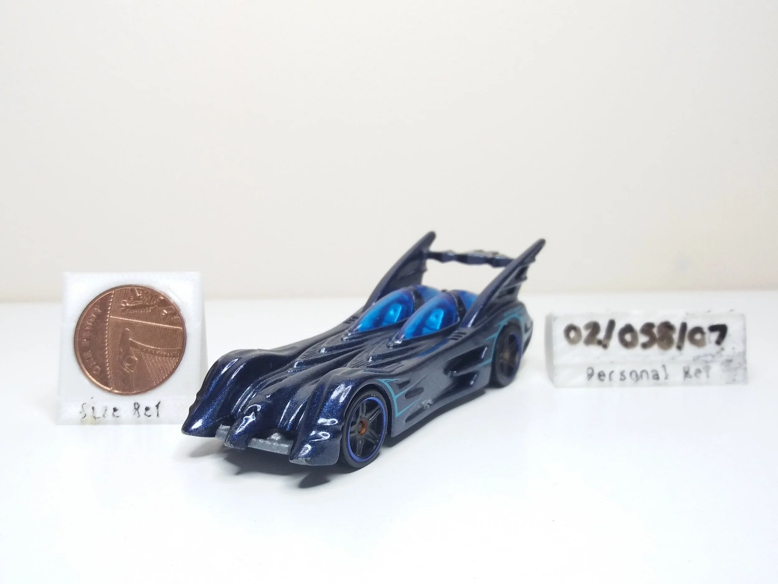 #FYL09 - Batmobile (Unboxed) - Mattel Hot Wheels