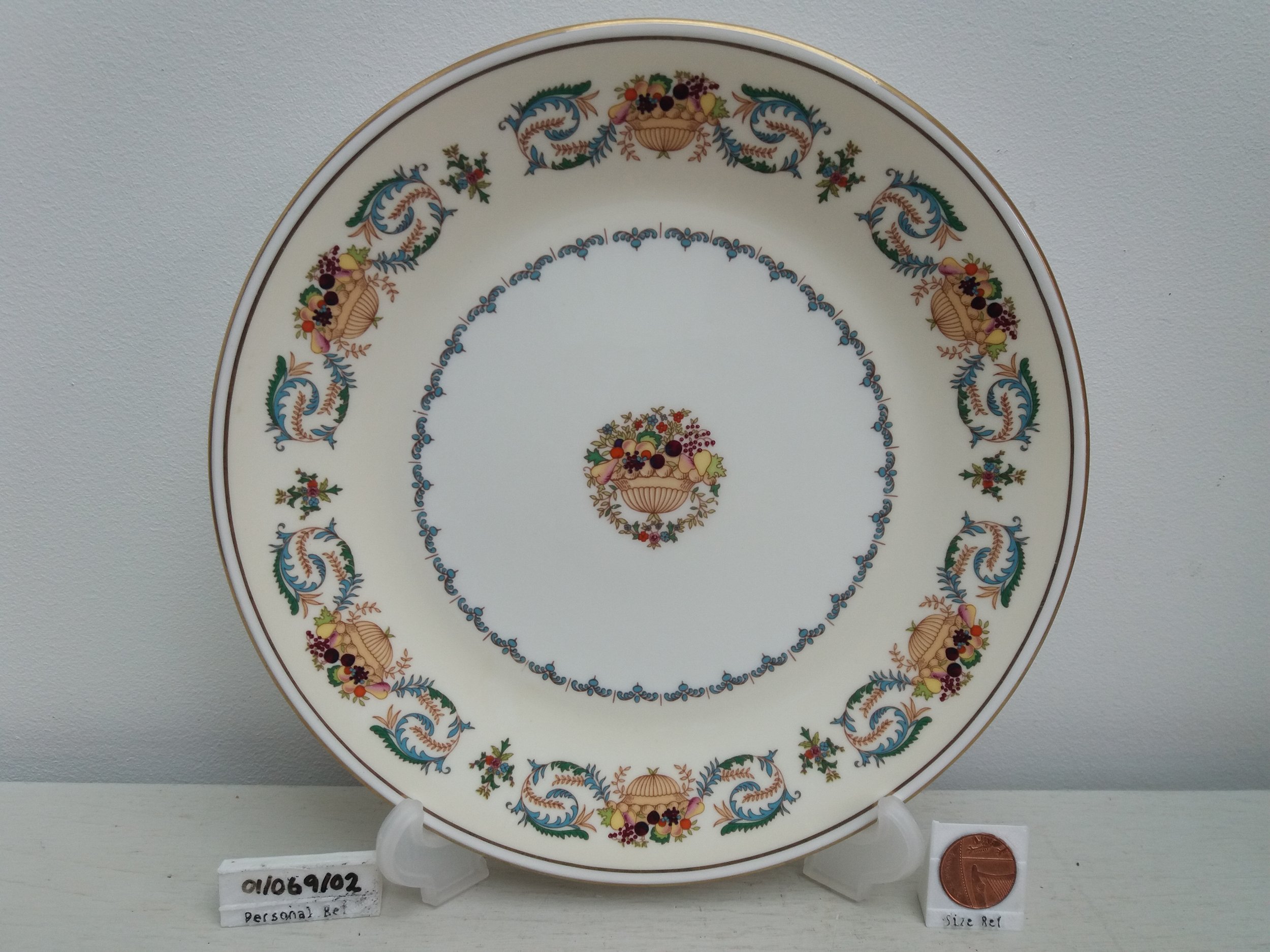 1980s | Aynsley Banquet Salad / Dessert Plate