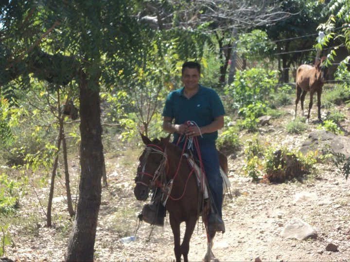 Mi on hours in hondura .jpg