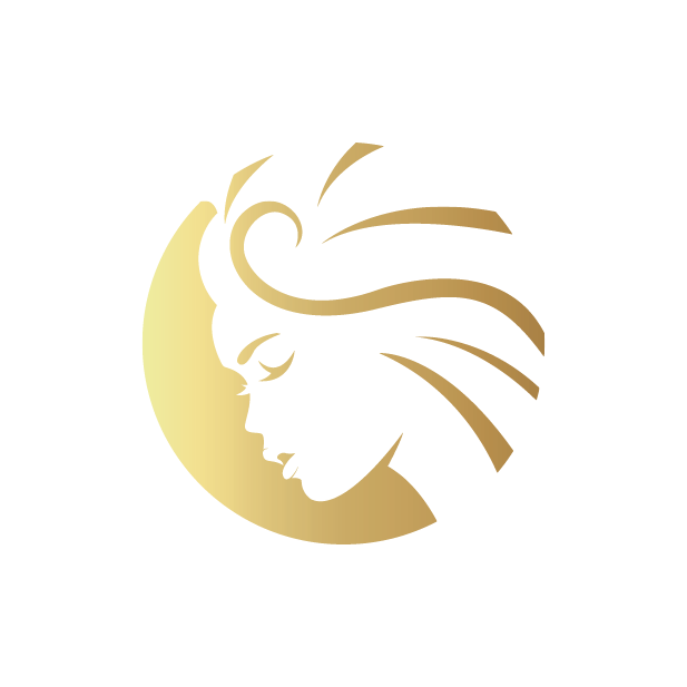 Gouden verjaardagstaart met feestdecoraties en kaarsen