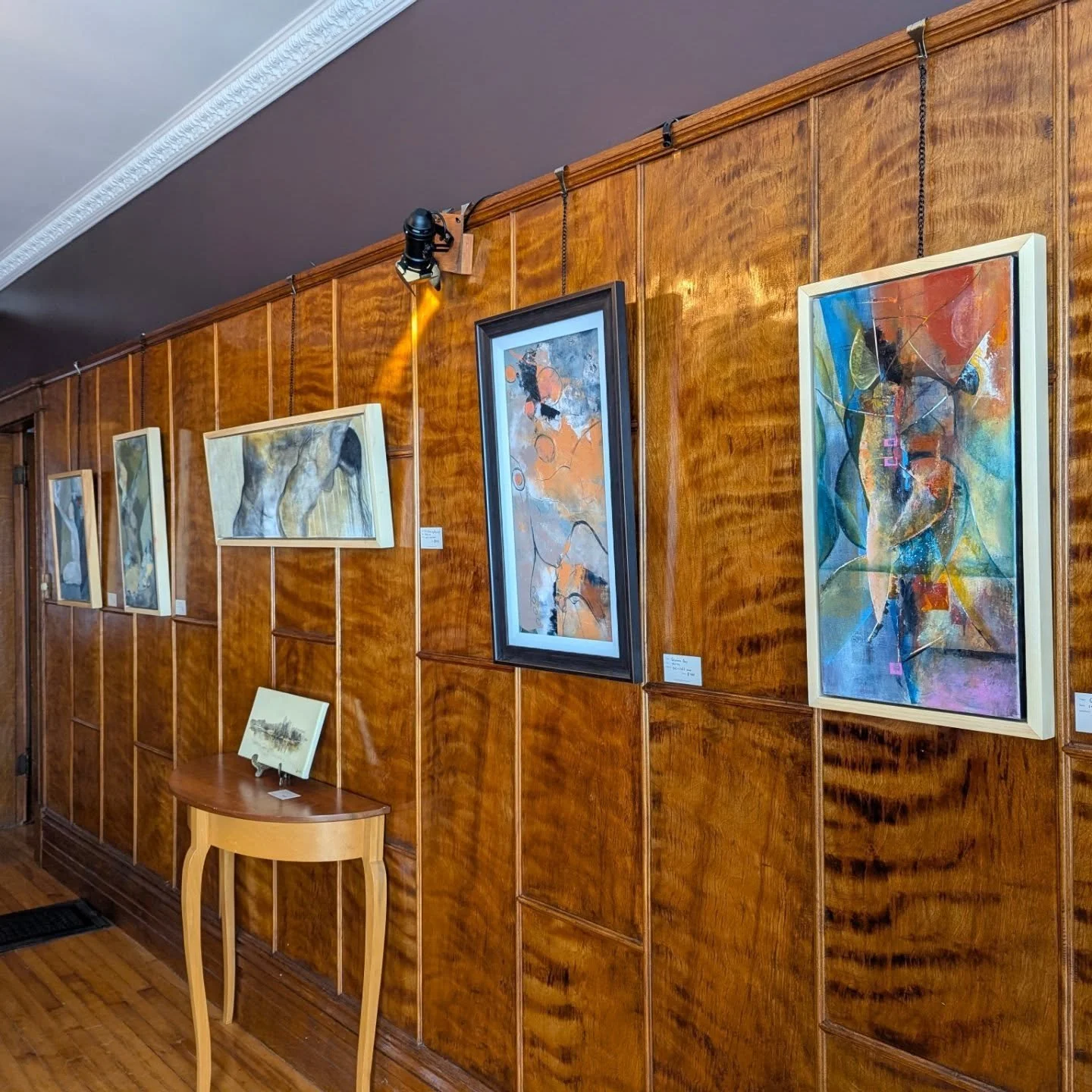 A few scenes from the show in NB.