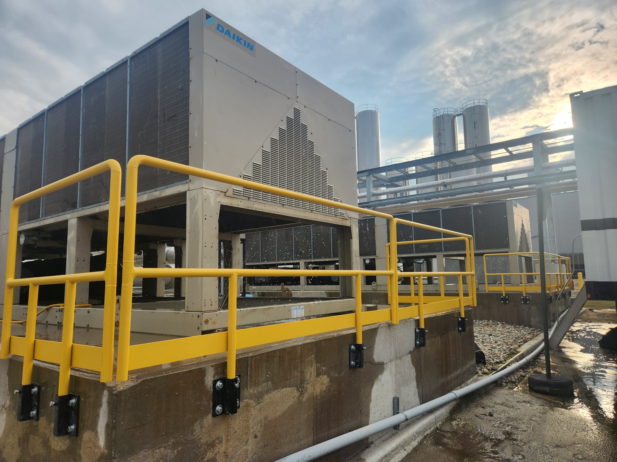Industrial Rail Maintenance Project: Extending Service Life Through Protective Coatings