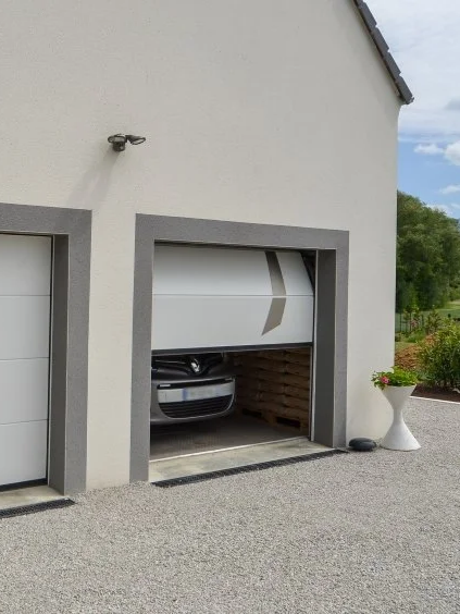 Porte de garage sectionnelle