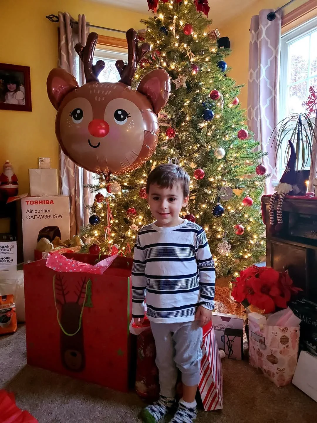 The Holidays With a Father Who Isn’t Home