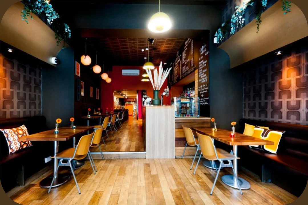 Cafe_Tabac_interior_01.jpg