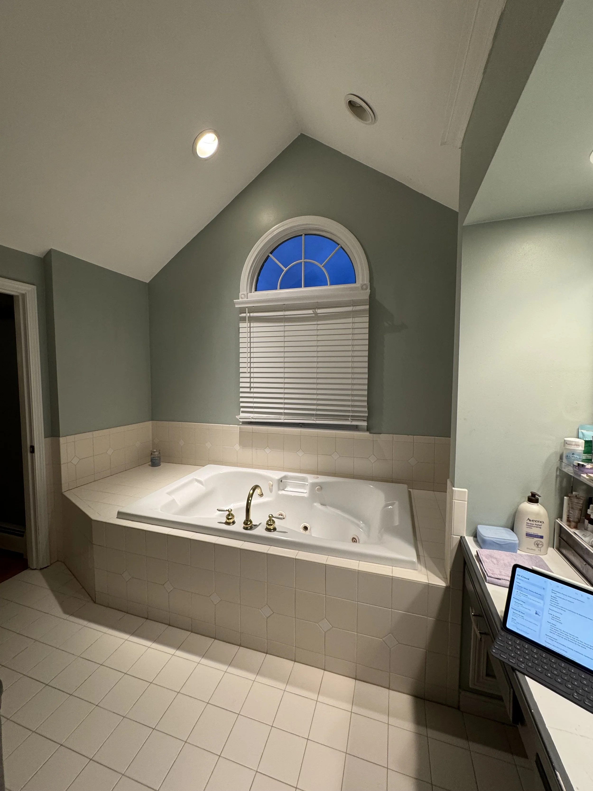 Primary Bath renovation north providence-ri 2.jpeg