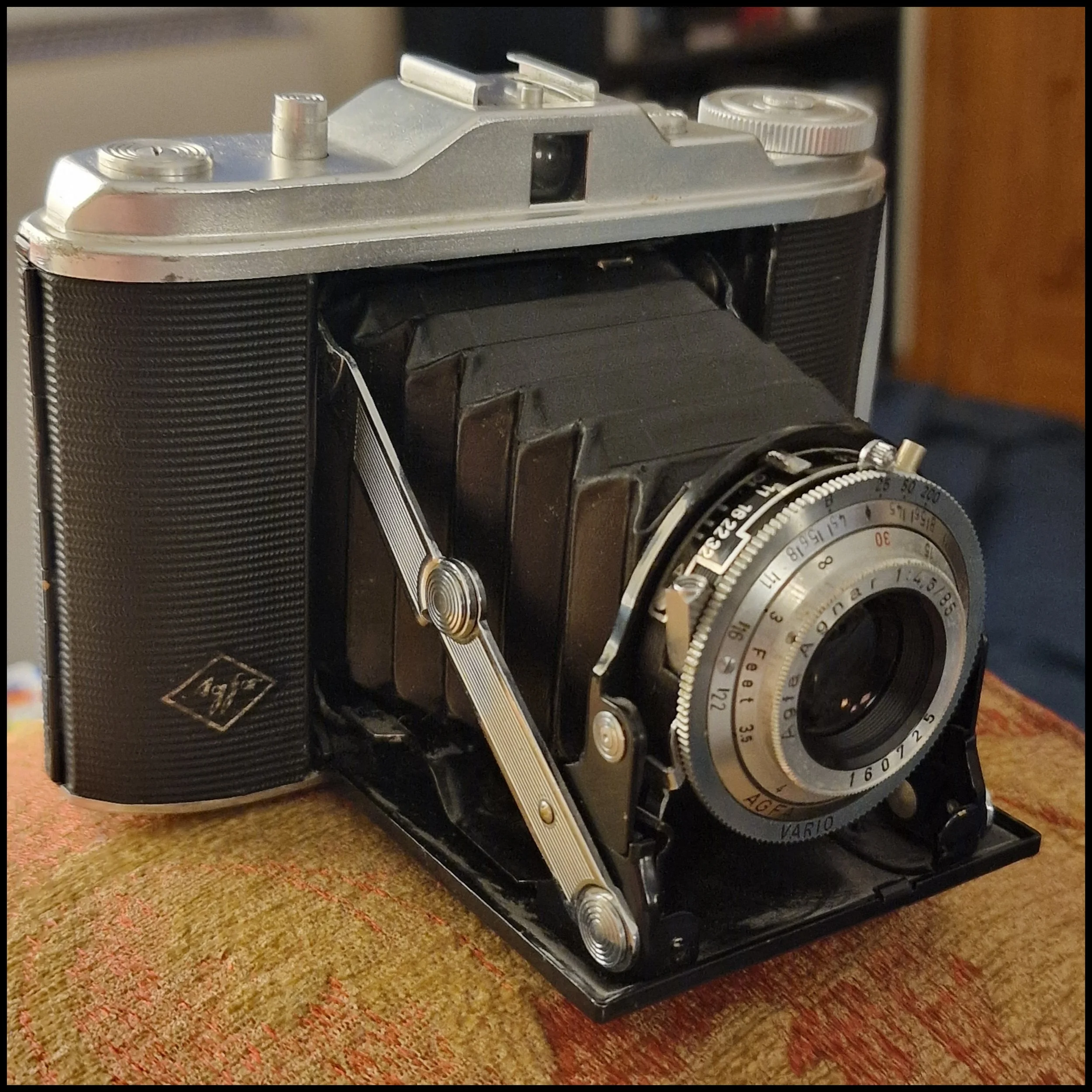 Agfa Isolette I - a.k.a. Agnes Bellows
