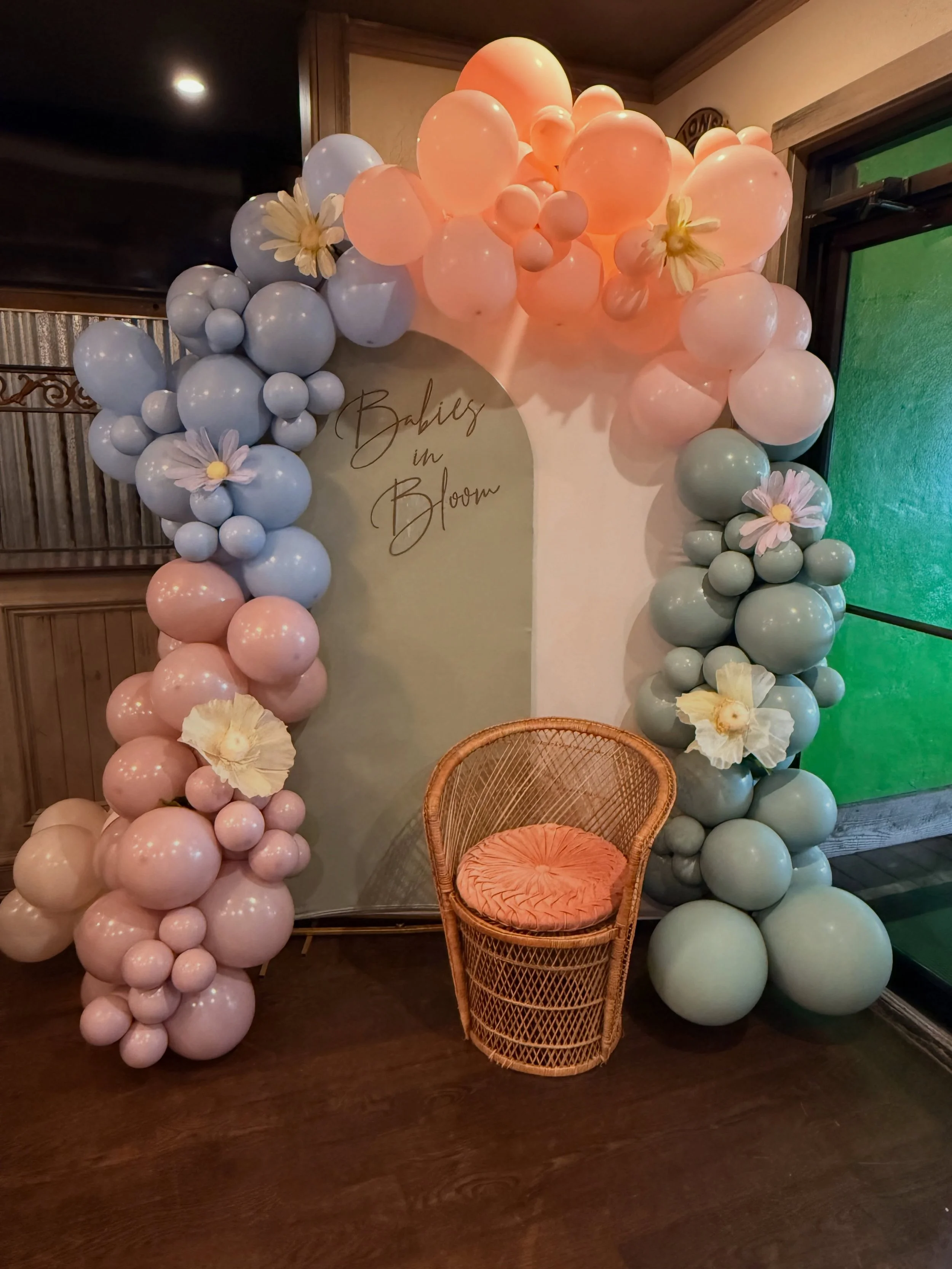 Stepping a little outside our usual setup this weekend&hellip; and we&rsquo;re kind of obsessed 🌸🤍

We created this adorable &ldquo;Babies in Bloom&rdquo; baby shower display for a special celebration, and it has us thinking&hellip; should Little M